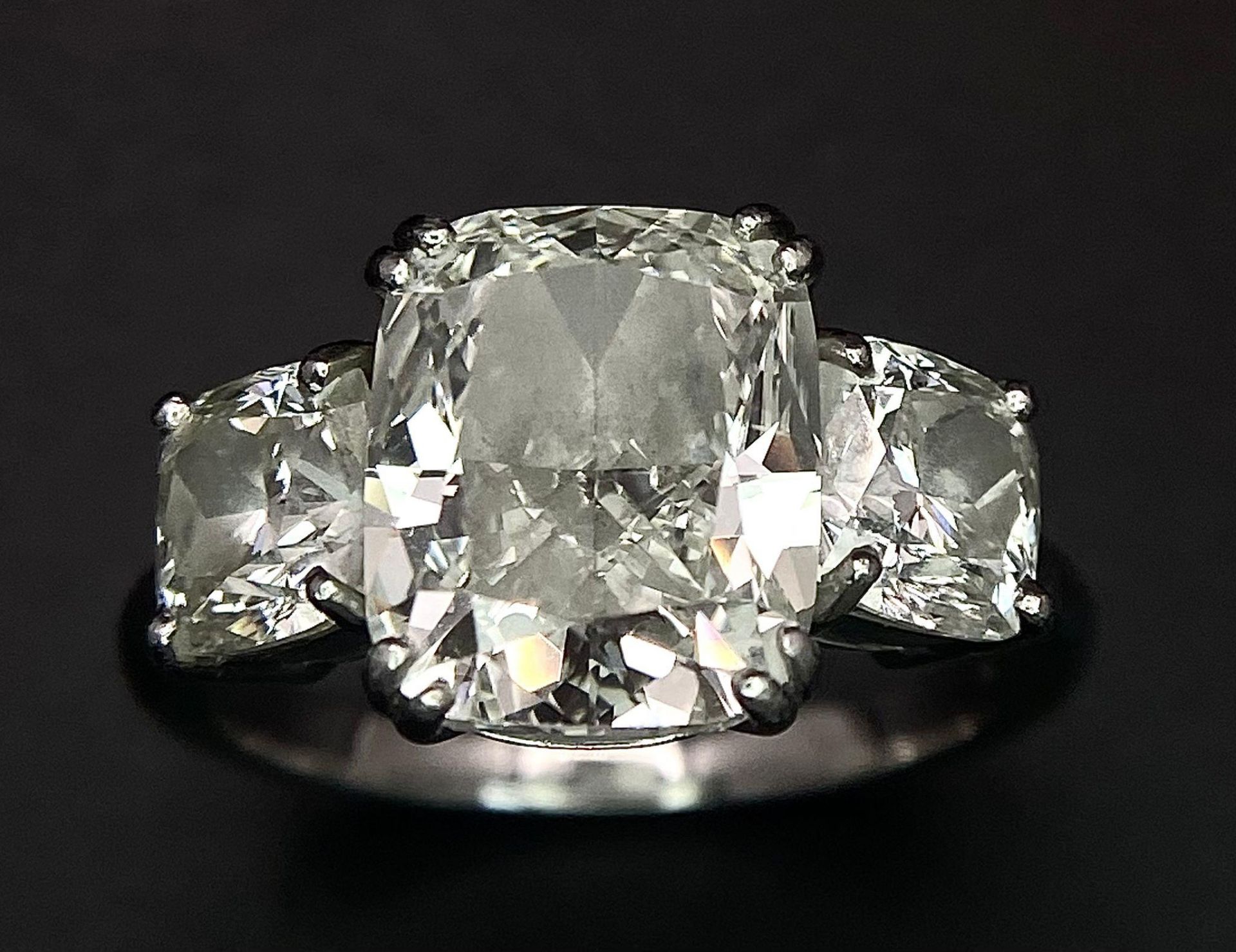 A Breathtaking 4.01ct GIA Certified Diamond Ring. A brilliant cushion cut 4.01ct central diamond - Image 2 of 21