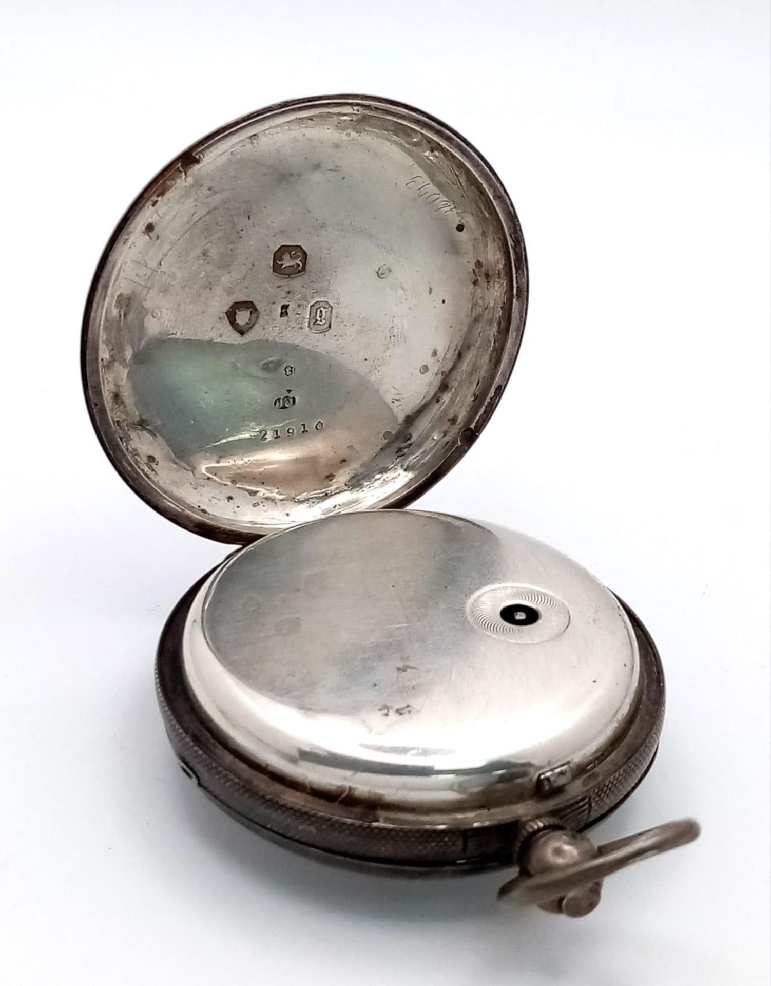 An Antique Sterling Silver Cased H.H. 1868 Pocket Watch. Hallmarks for London 1862. White dial - Bild 4 aus 6