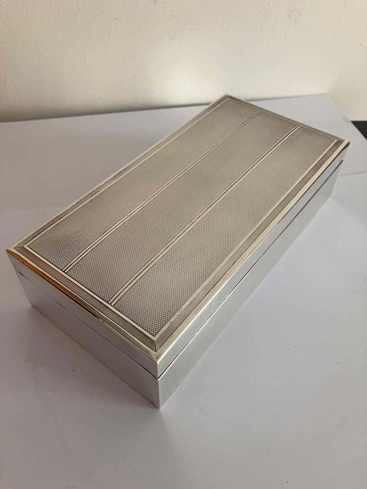 Vintage SILVER CIGARETTE BOX. London 1973. Condition as new and unused. Gross weight 522 grams.