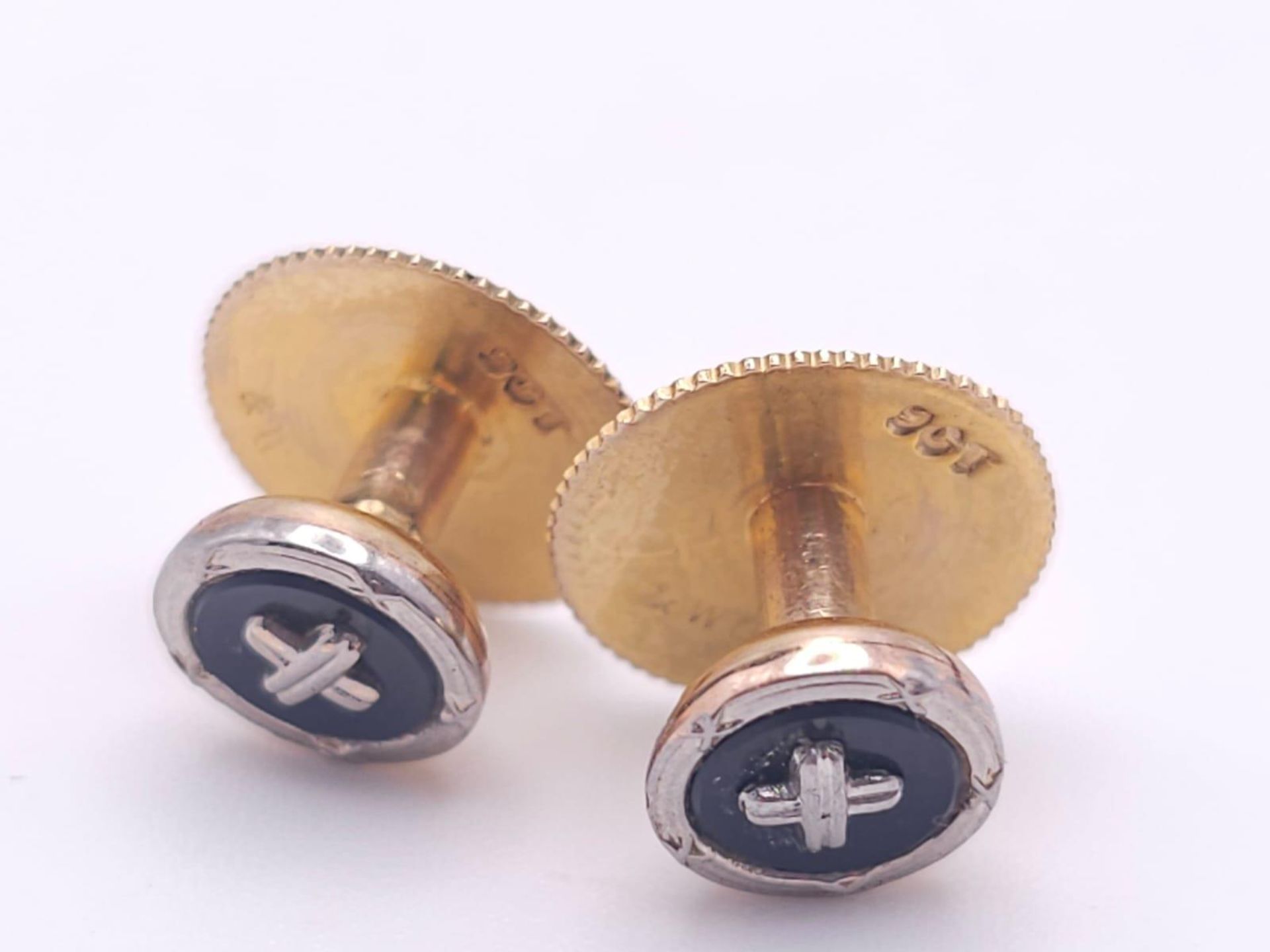 A Beautiful Set of Vintage Gold Cufflinks and Shirt Studs. 9k yellow gold bases with 18k white - Bild 15 aus 23