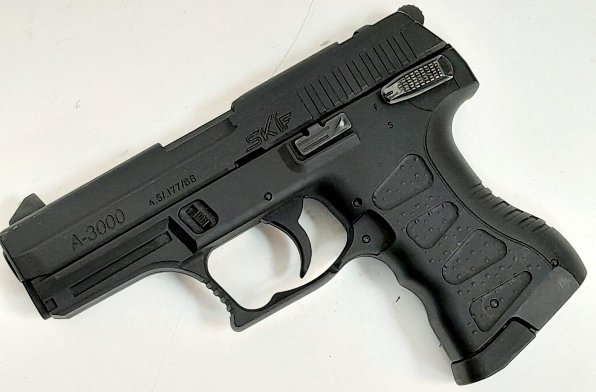 A Russian Skif Model A-3000 CO2 Powered .177 Air Pistol. 28 Round Magazine. Full Working Order.