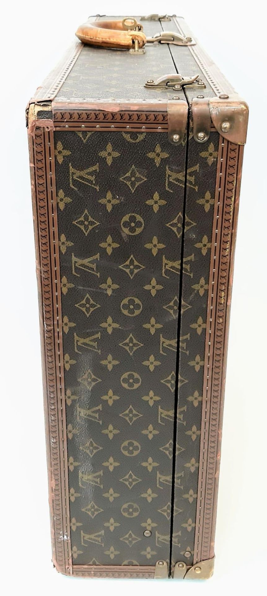 A Vintage Louis Vuitton Bisten 80 Trunk. Famous Monogram Leather With Gold Tone Hardware. Size - Image 4 of 16