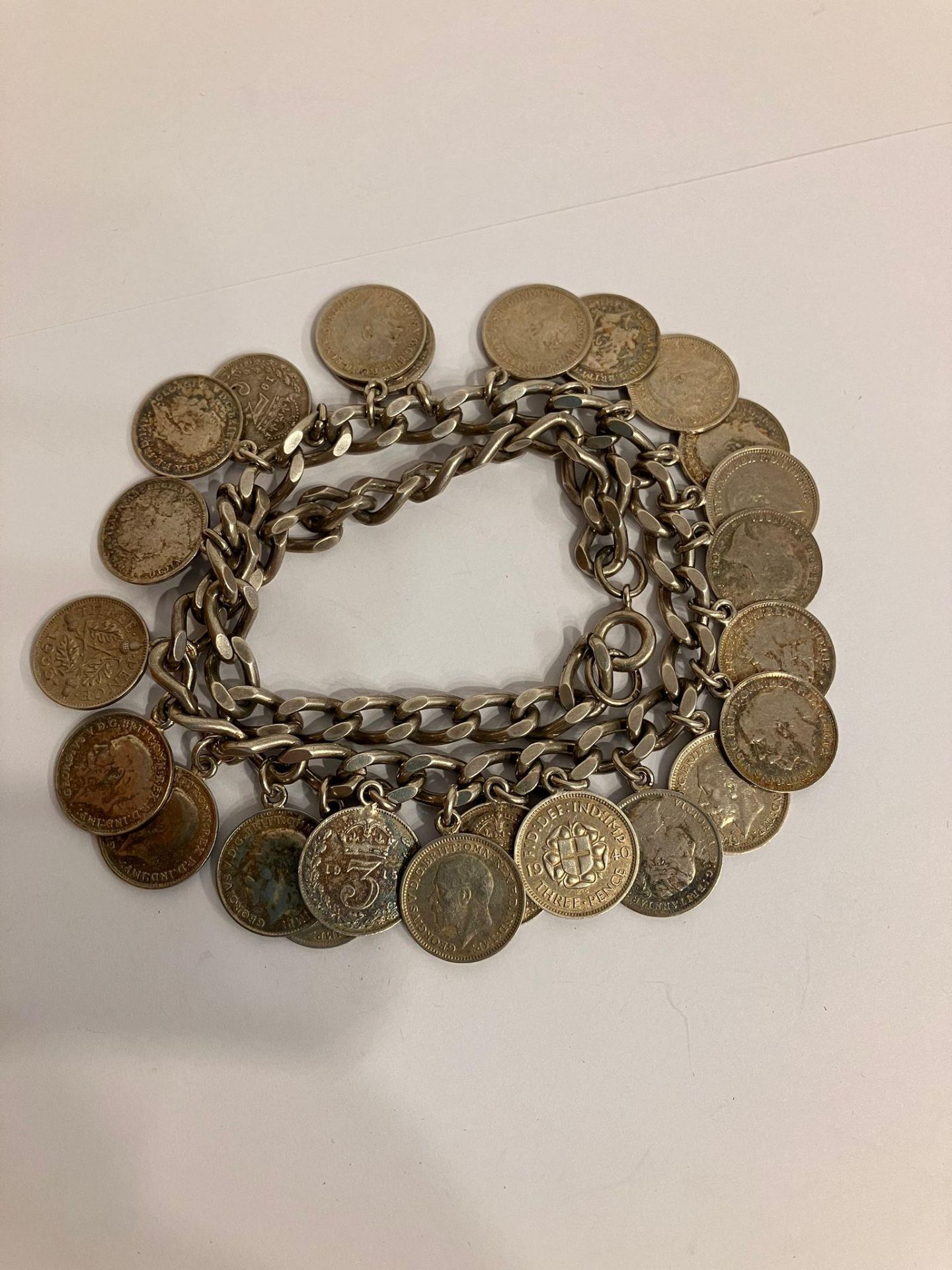 Interesting Vintage SILVER CURB CHAIN BRACELET full of old SILVER Three Pence Pieces. 75 grams. 37