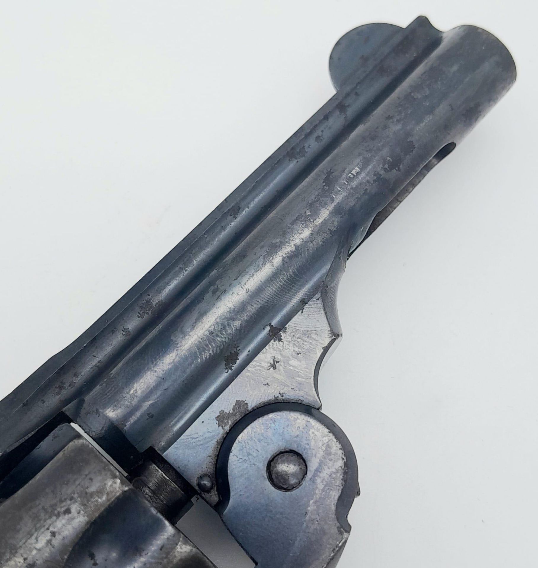 A Deactivated Harrington and Richardson .32 Calibre Revolver. This vintage USA made pistol has an EU - Image 7 of 13