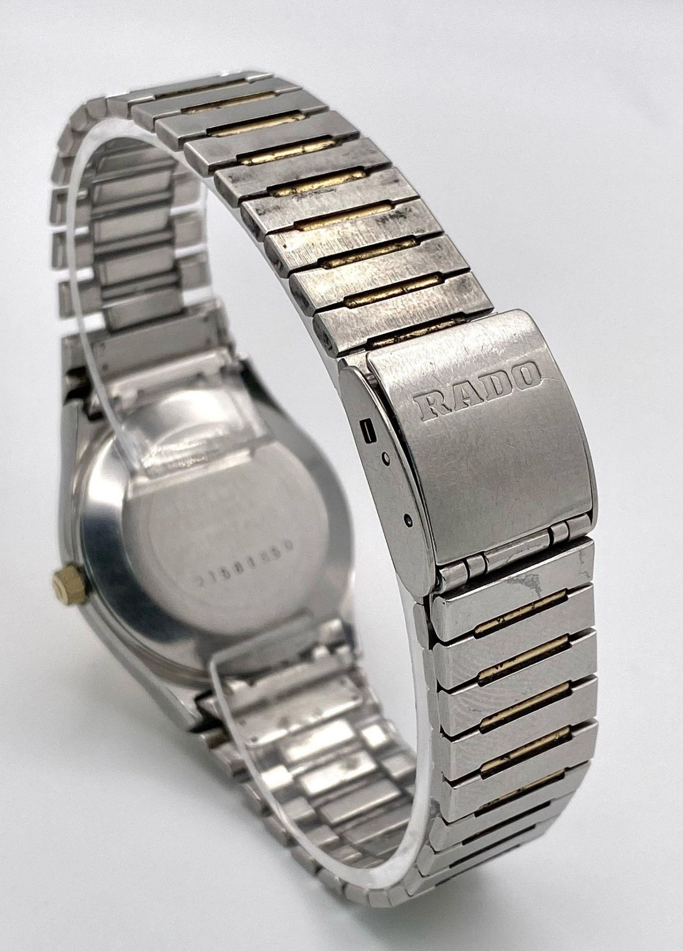 A Vintage Rado Voyager Automatic Unisex Watch. Stainless steel bracelet and case - 33mm. Gilded dial - Bild 5 aus 7