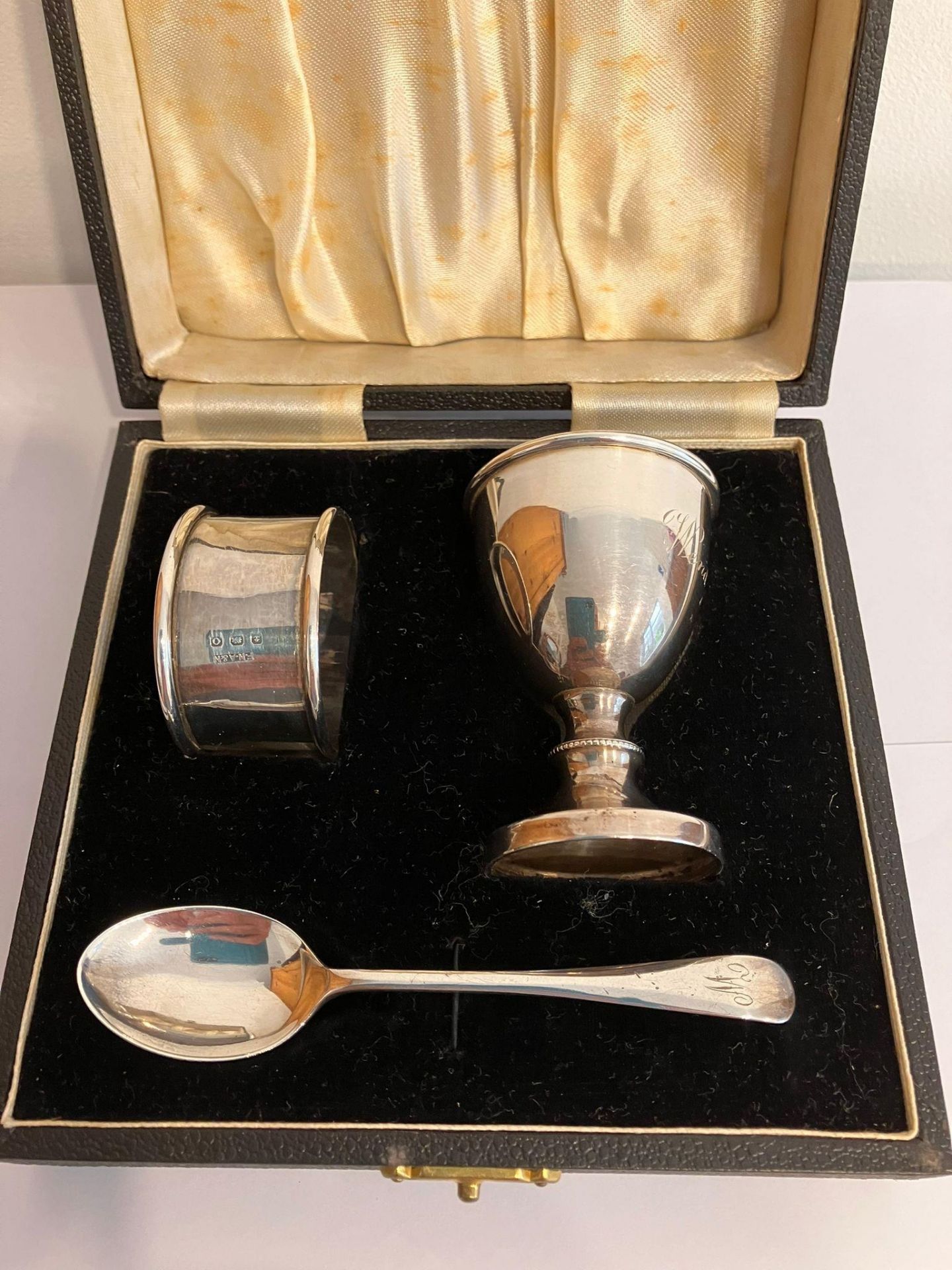 Antique SILVER CHRISTENING GIFT SET ago include Egg cup,Spoon and serviette ring. All pieces with - Image 4 of 9