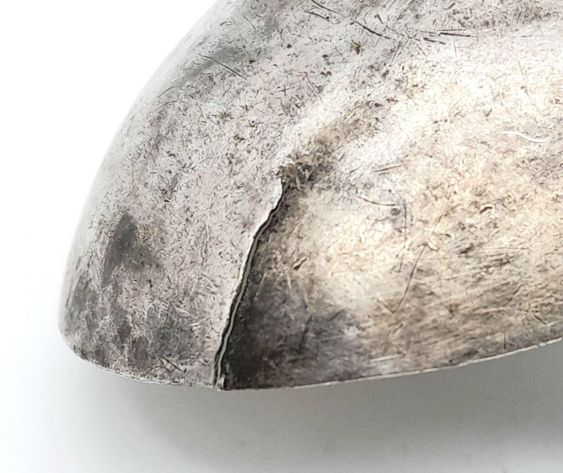 An antique Georgian sterling silver ladle with full London hallmarks, 1804. Total weight 43G. - Image 5 of 6