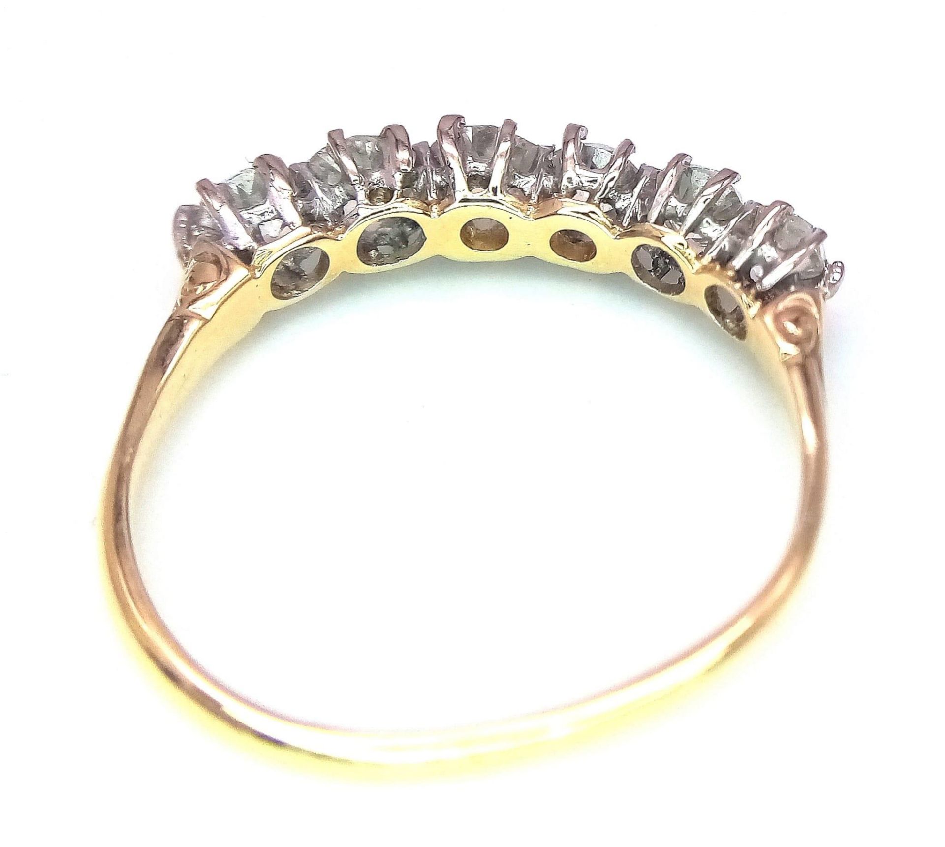 A Stunning 18K Gold (tested) Six Stone Diamond Ring. 1.5ctw of brilliant round cut diamonds. Size - Image 10 of 17