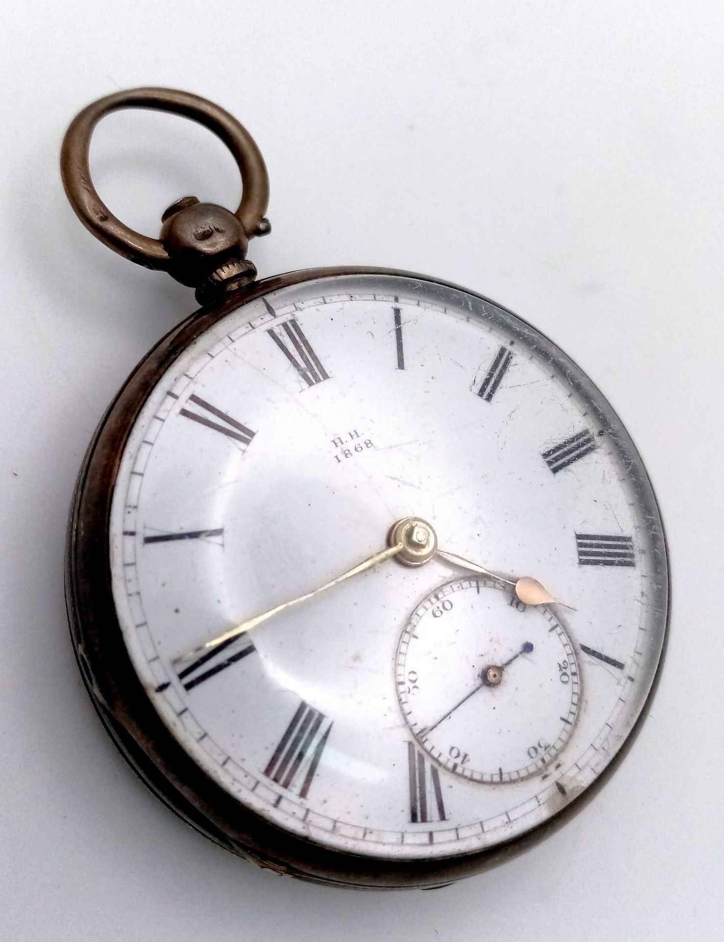 An Antique Sterling Silver Cased H.H. 1868 Pocket Watch. Hallmarks for London 1862. White dial - Bild 3 aus 6