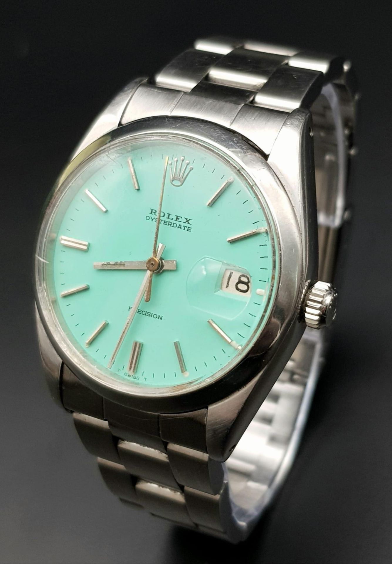A Vintage Rolex Oysterdate Precision Mid-Size Watch. Stainless steel bracelet and case - 35mm.