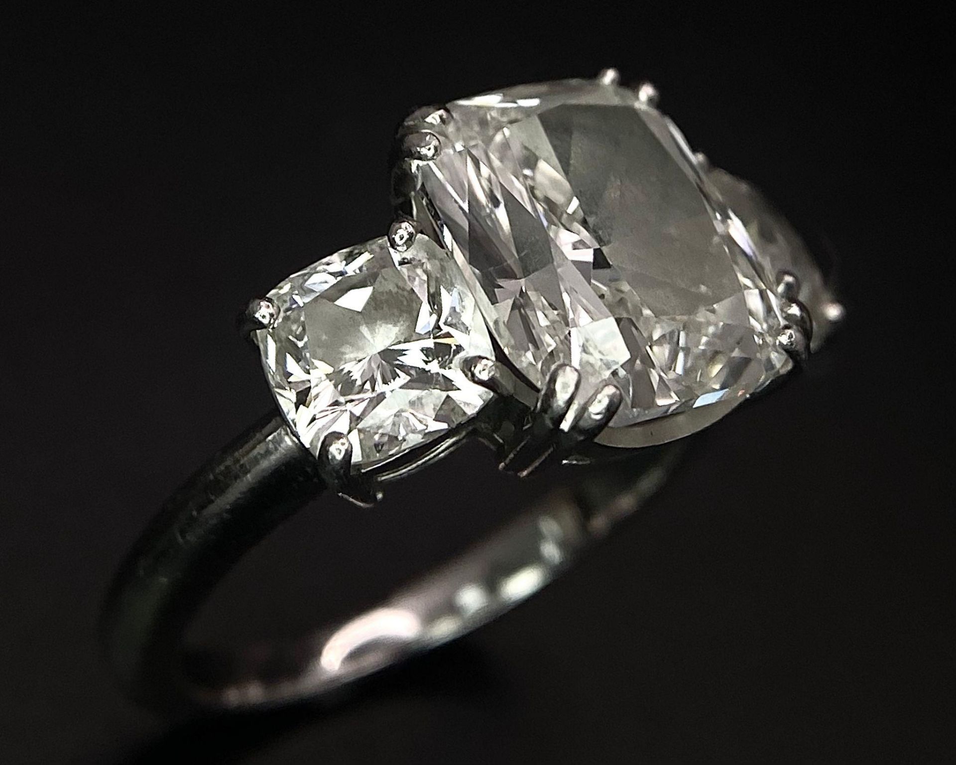 A Breathtaking 4.01ct GIA Certified Diamond Ring. A brilliant cushion cut 4.01ct central diamond - Image 16 of 21