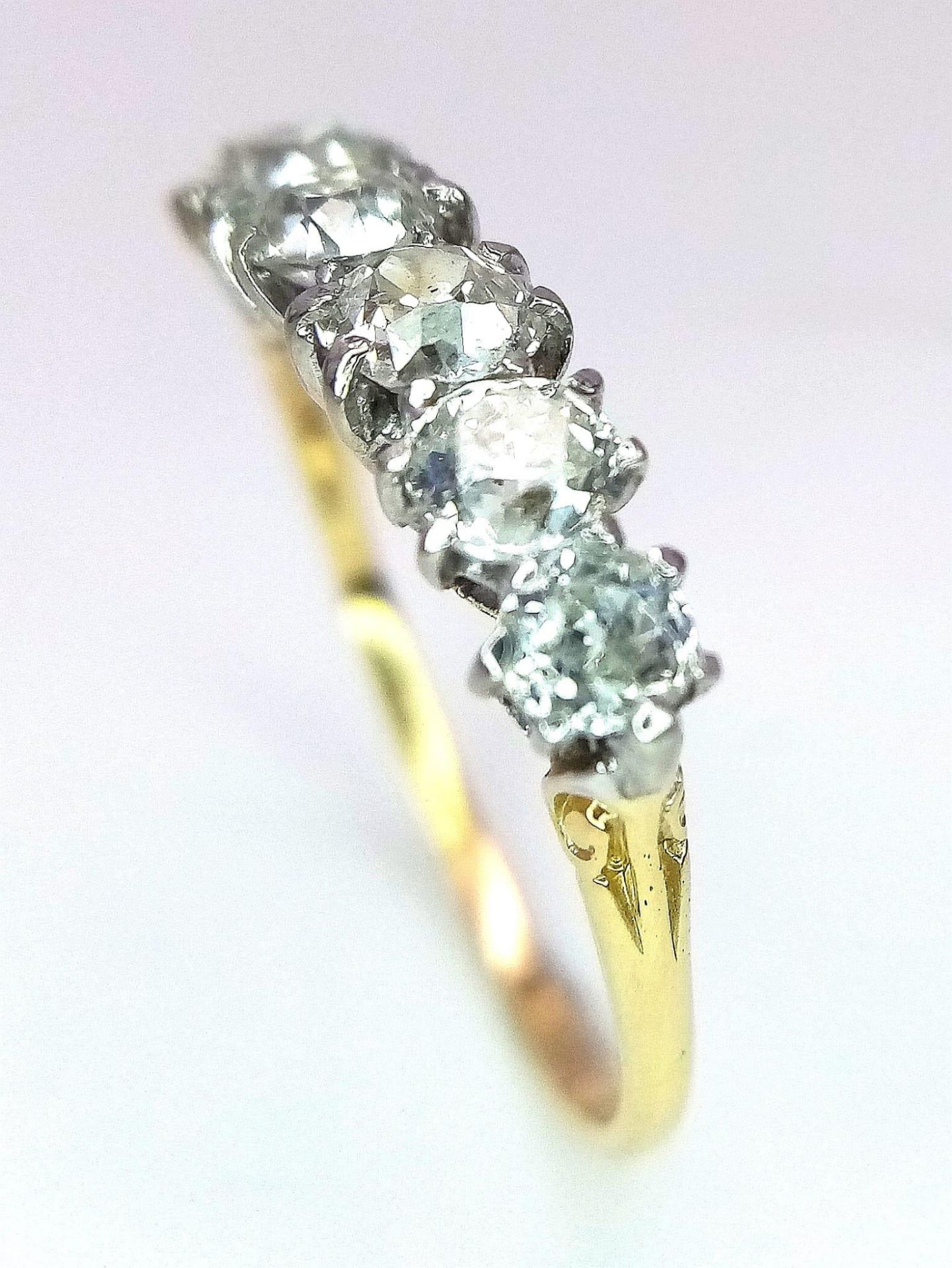 A Stunning 18K Gold (tested) Six Stone Diamond Ring. 1.5ctw of brilliant round cut diamonds. Size - Bild 3 aus 17