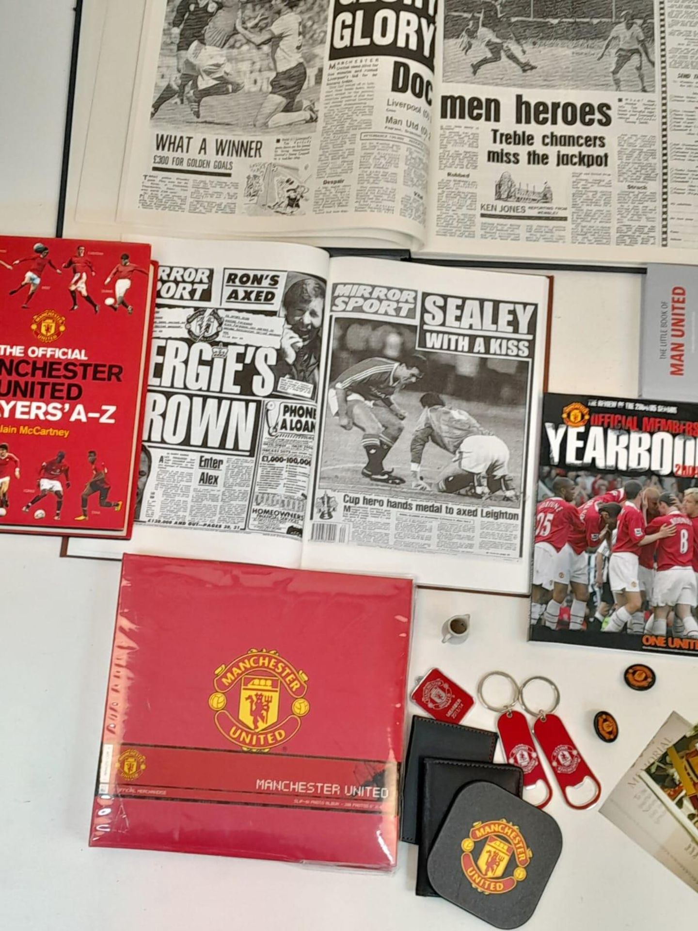 A Potpourri of Manchester United Collectibles: Books, Pictures and Programmes. Over thirty items. - Image 7 of 7