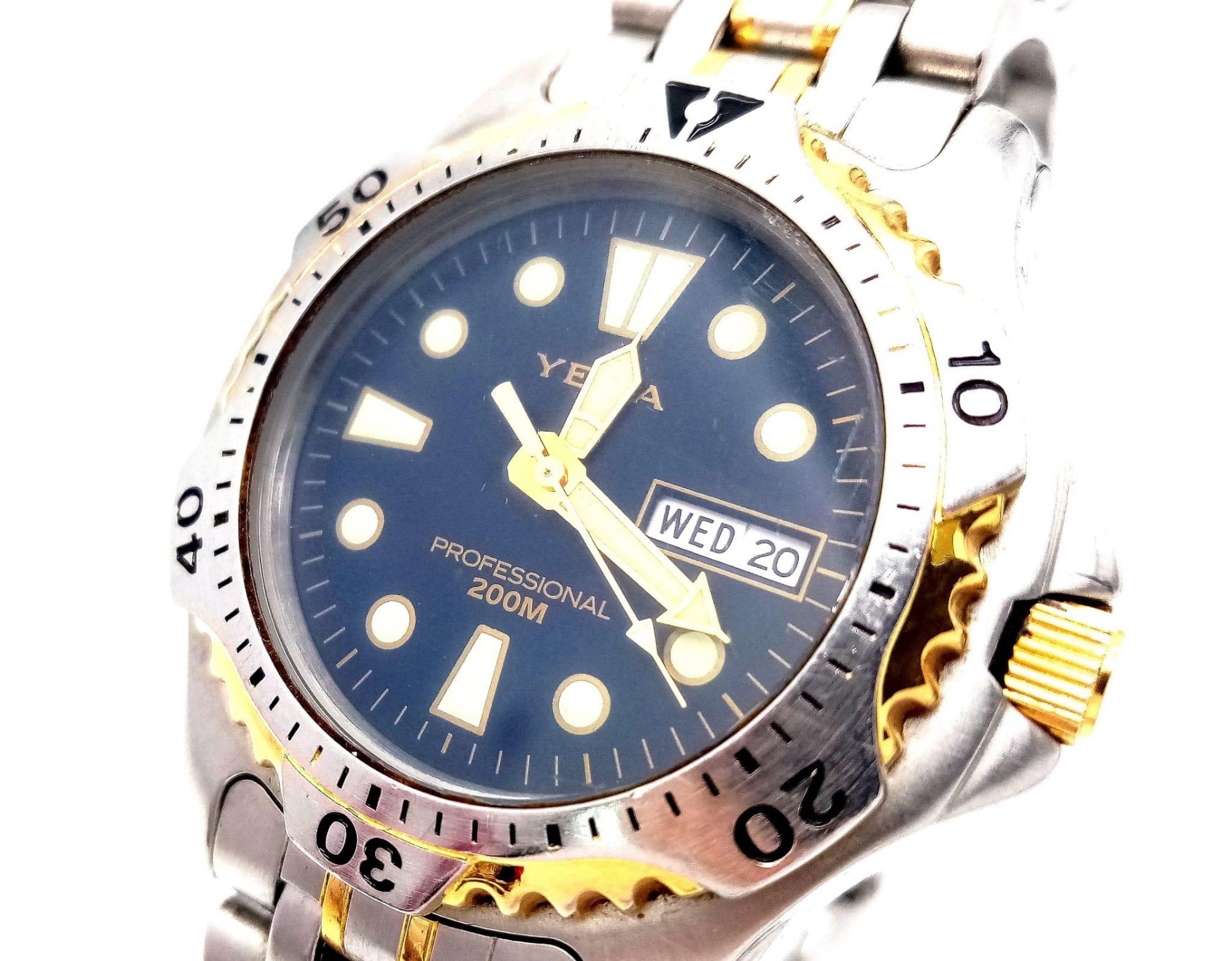 A Yema Bi-Metal Stainless Steel Professional, Day/Date, Quartz Divers Watch. 45mm Including Crown. - Image 3 of 5