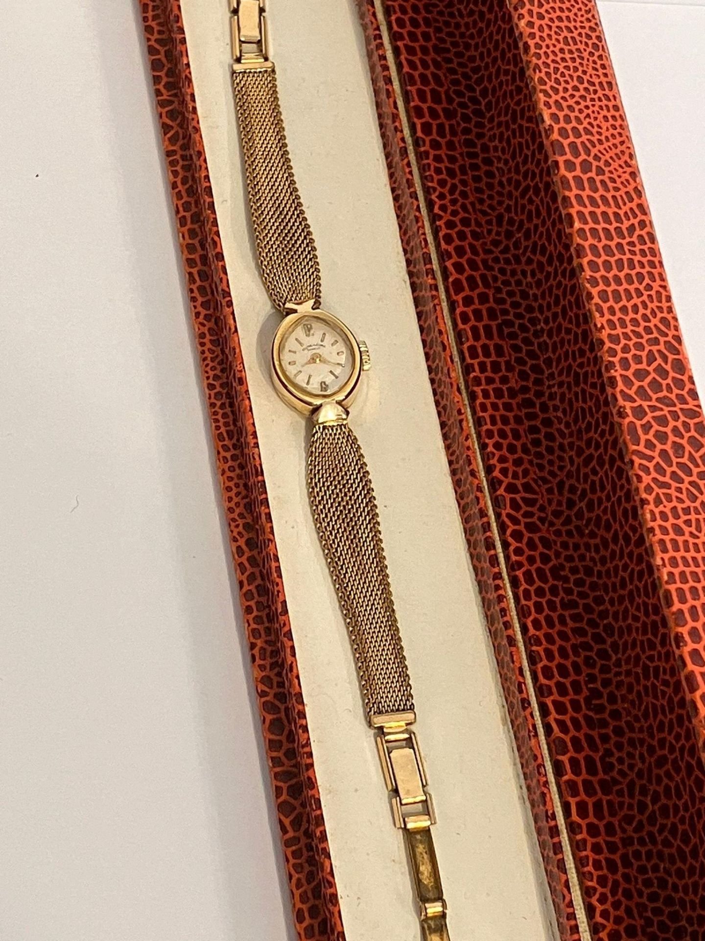 Ladies vintage FAVRE LEUBA ROLLED GOLD WRISTWATCH. Complete with original box and service receipts - Image 6 of 7