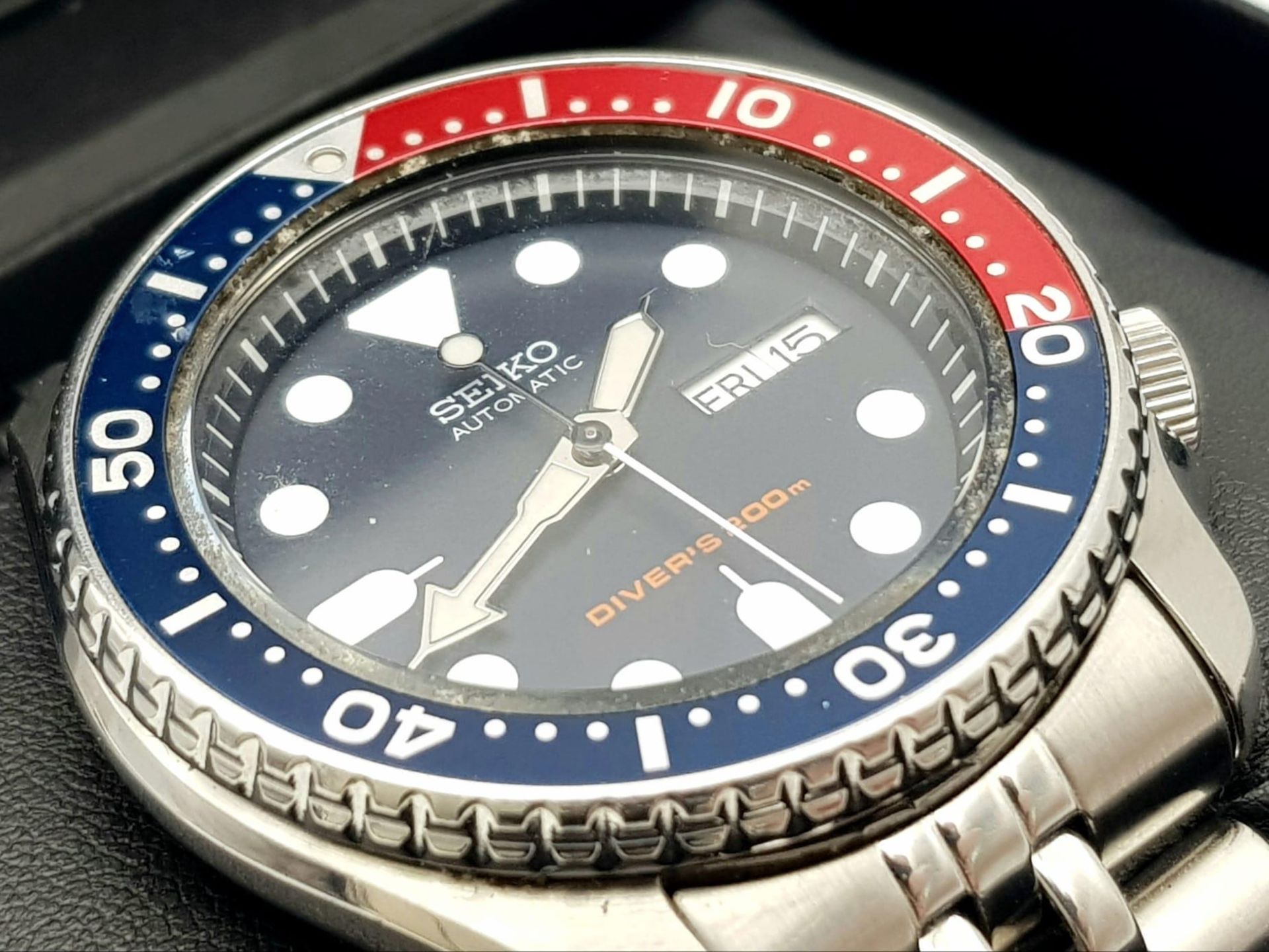 A Seiko 5 Divers 200M Automatic Gents Watch. Stainless steel bracelet and case - 42mm. Blue dial - Image 5 of 7