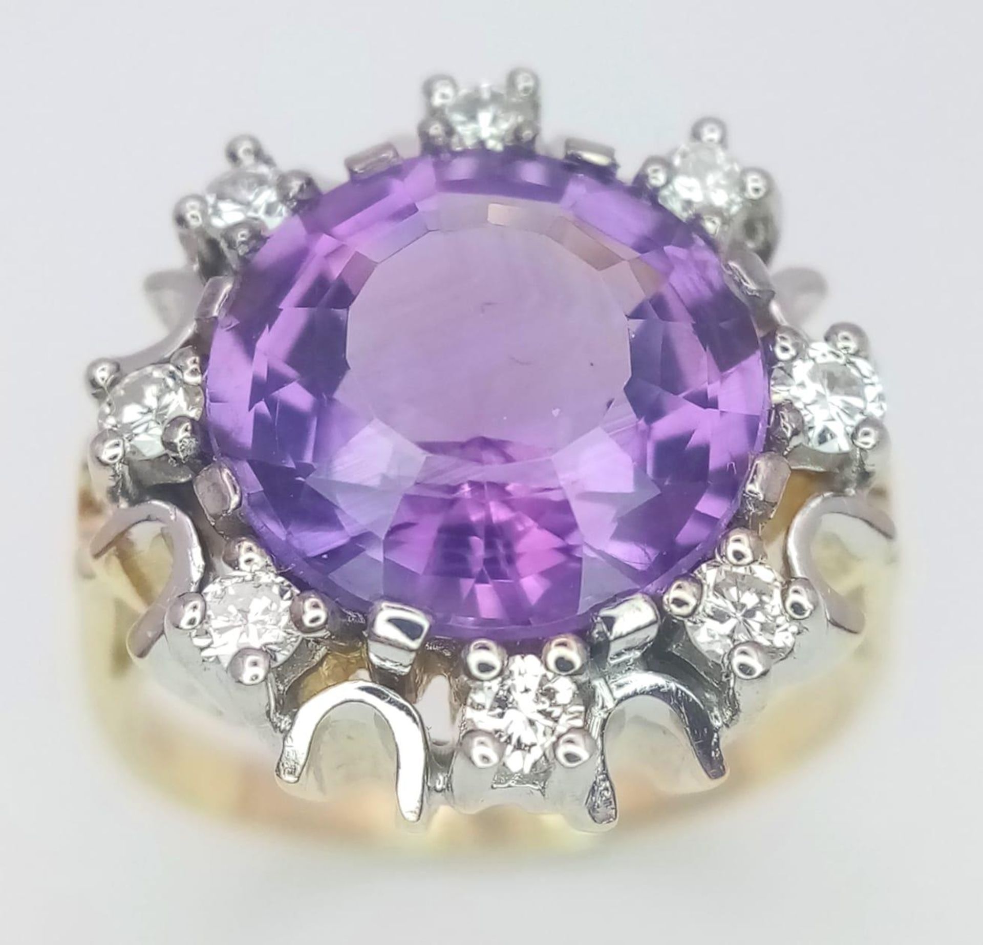 A Gorgeous 14K Yellow Gold Amethyst and Diamond Ring. Central round cut 5ct amethyst with a - Image 2 of 9