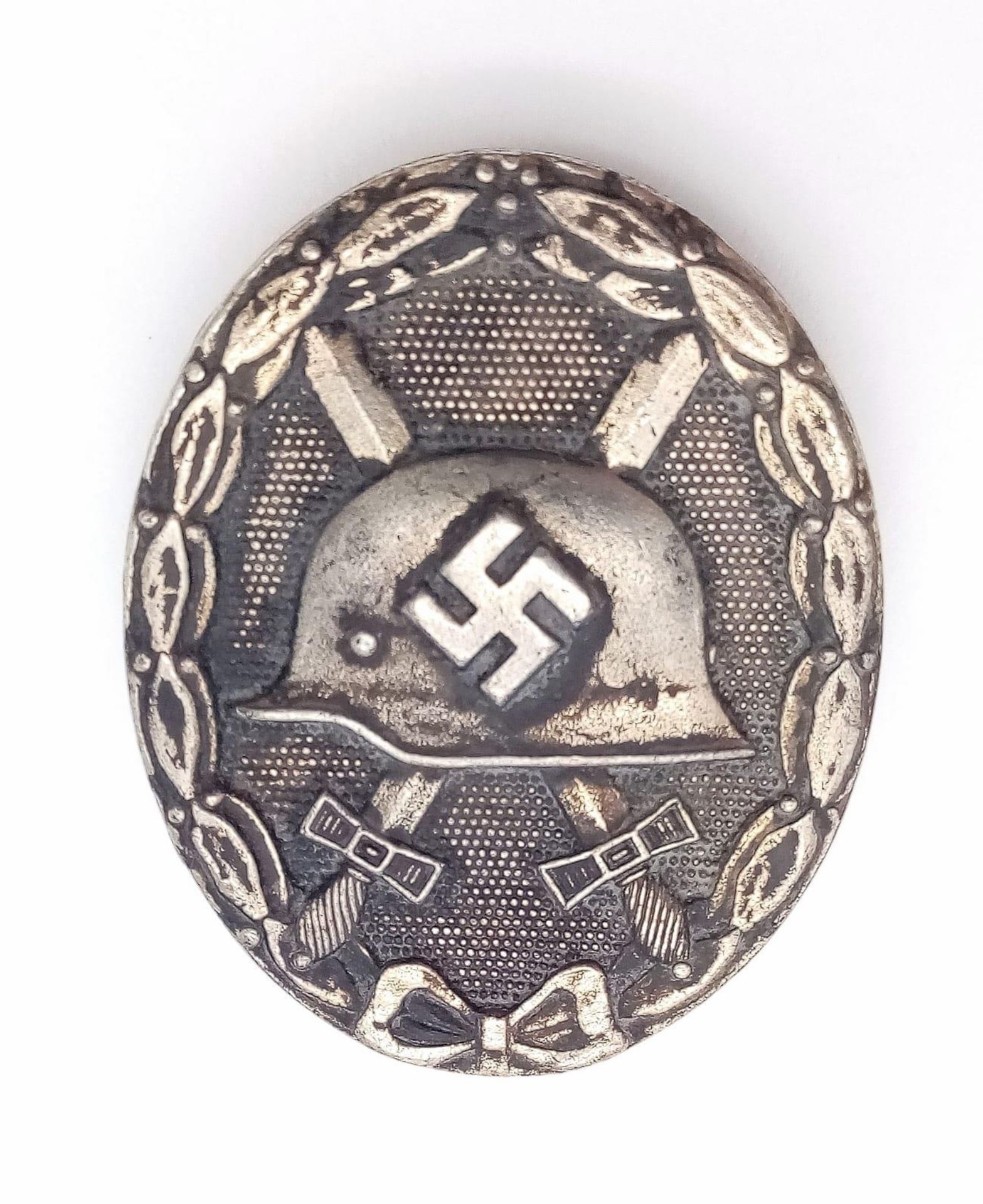 WW2 German Silver 2nd Class Wound Badge, for Maker marker L/55 for the maker J.E. Hammer & Sohne.