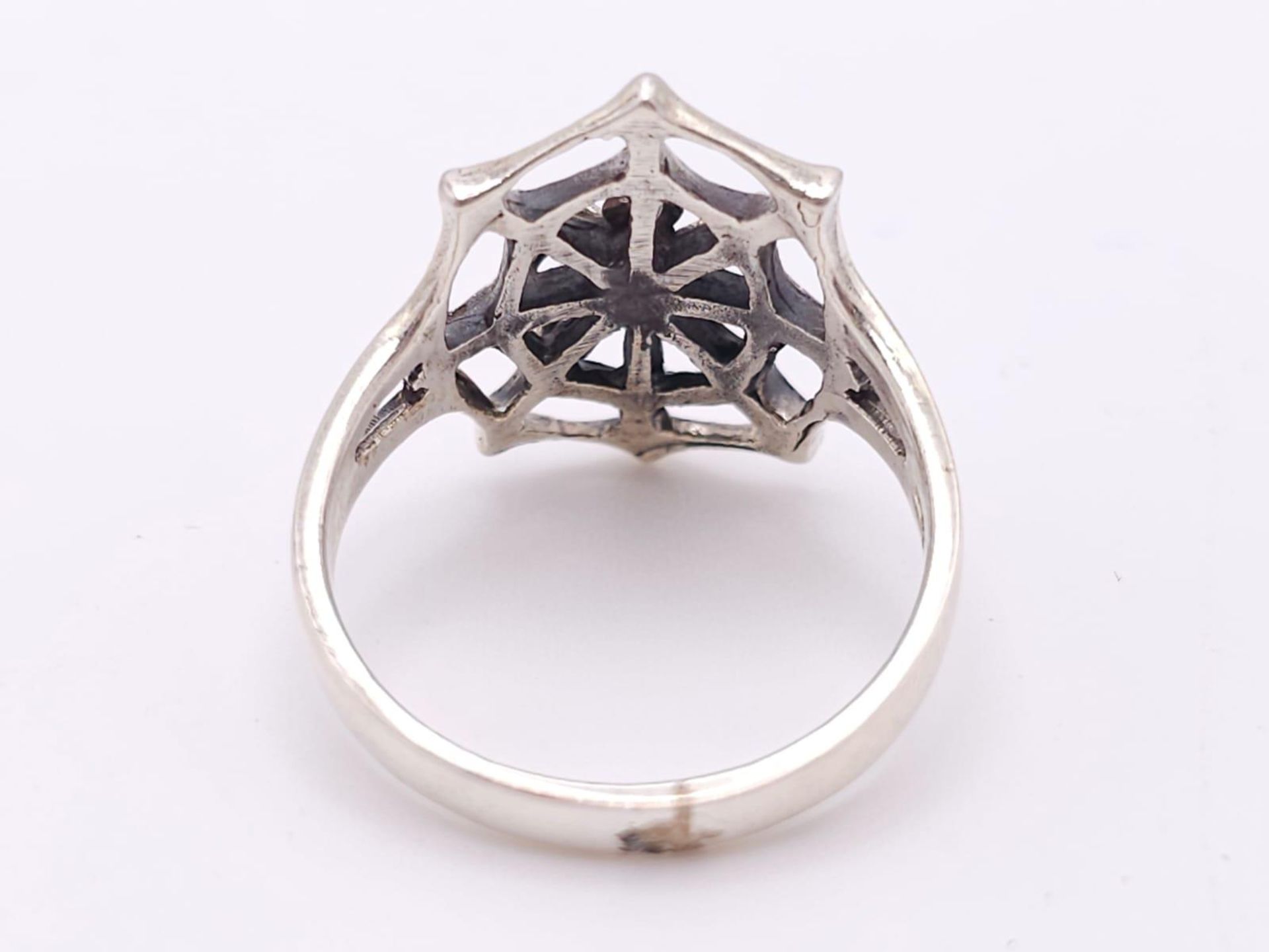 A Unique Vintage Sterling Silver Spider and Spider Web Ring Size Q. The Crown Measures 2cm Long - Image 6 of 9