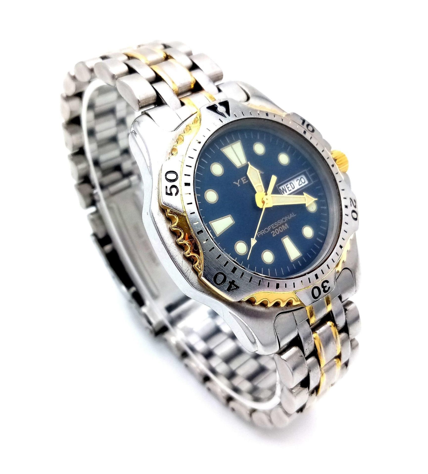 A Yema Bi-Metal Stainless Steel Professional, Day/Date, Quartz Divers Watch. 45mm Including Crown. - Image 2 of 5