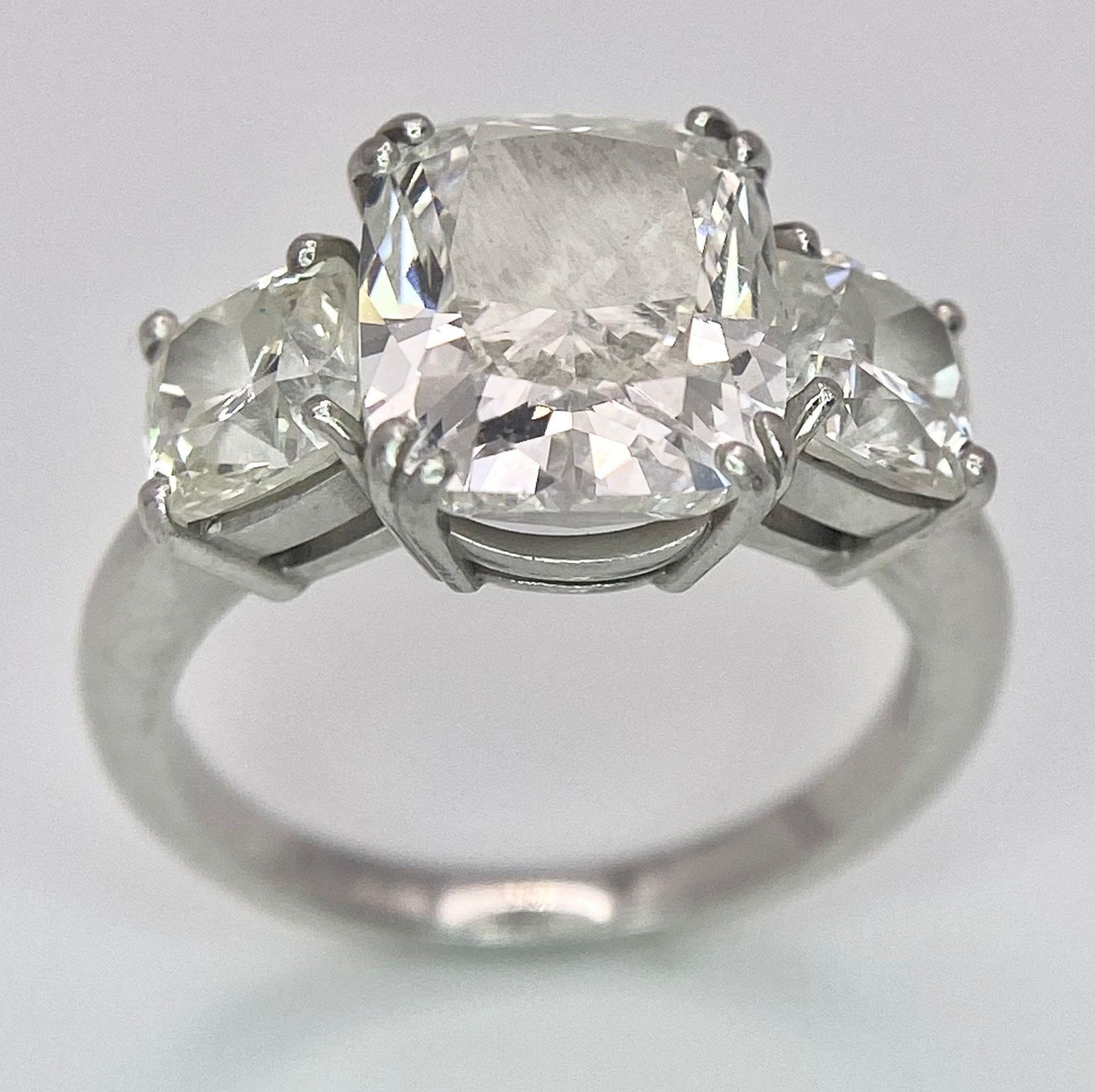 A Breathtaking 4.01ct GIA Certified Diamond Ring. A brilliant cushion cut 4.01ct central diamond - Image 8 of 21