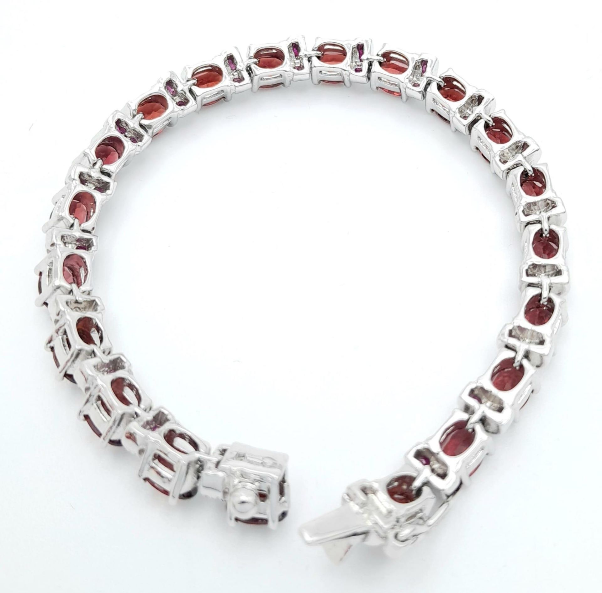 A Hessonite Garnet & Madagascar, Ruby Spacer Gemstone 925 Silver Bracelet. Weight - 28.9g. 18cm - Bild 4 aus 4