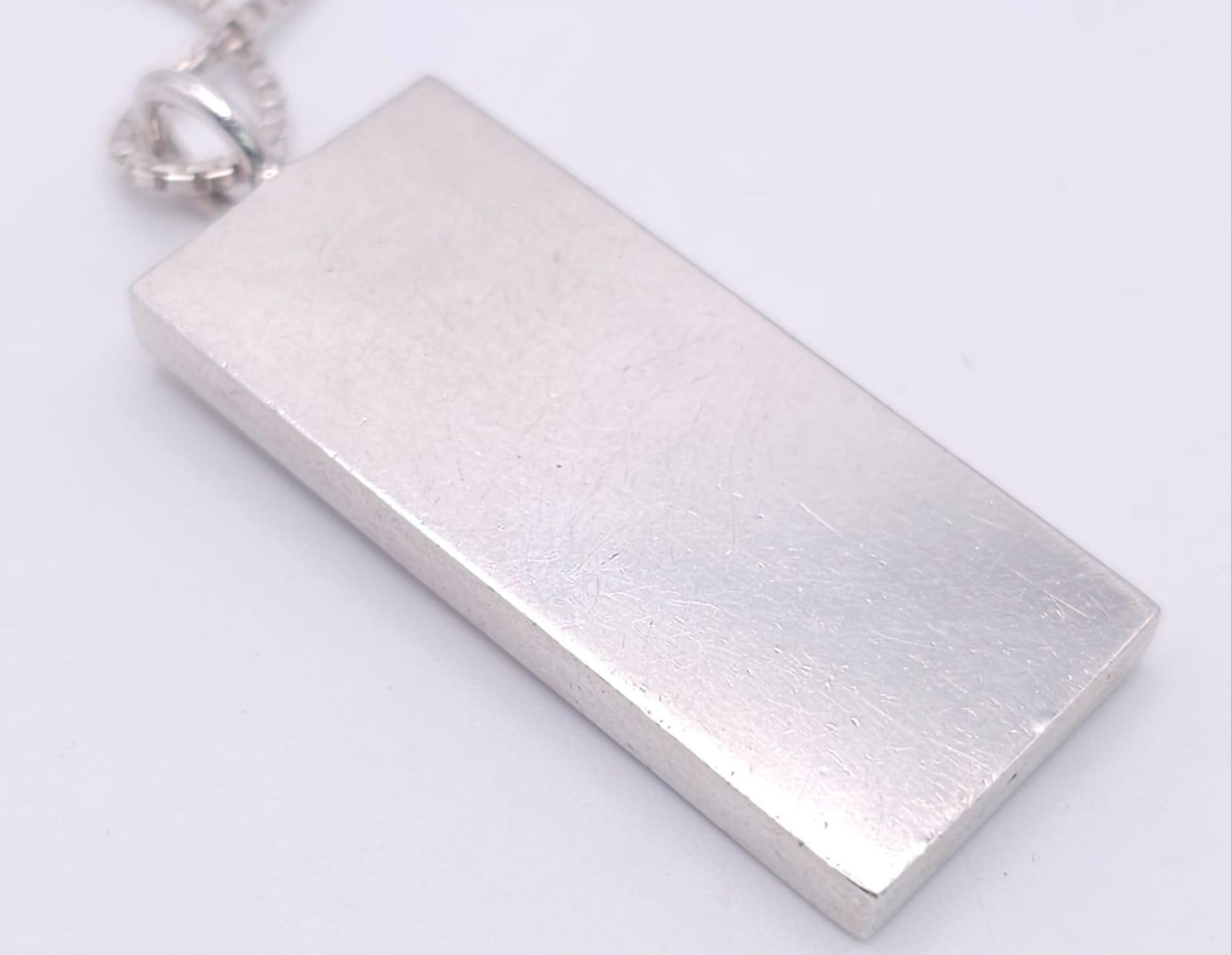 A Sterling Silver St. Christopher Ingot Pendant on a Silver Necklace. 5cm - pendant. 58cm necklace - Image 4 of 13