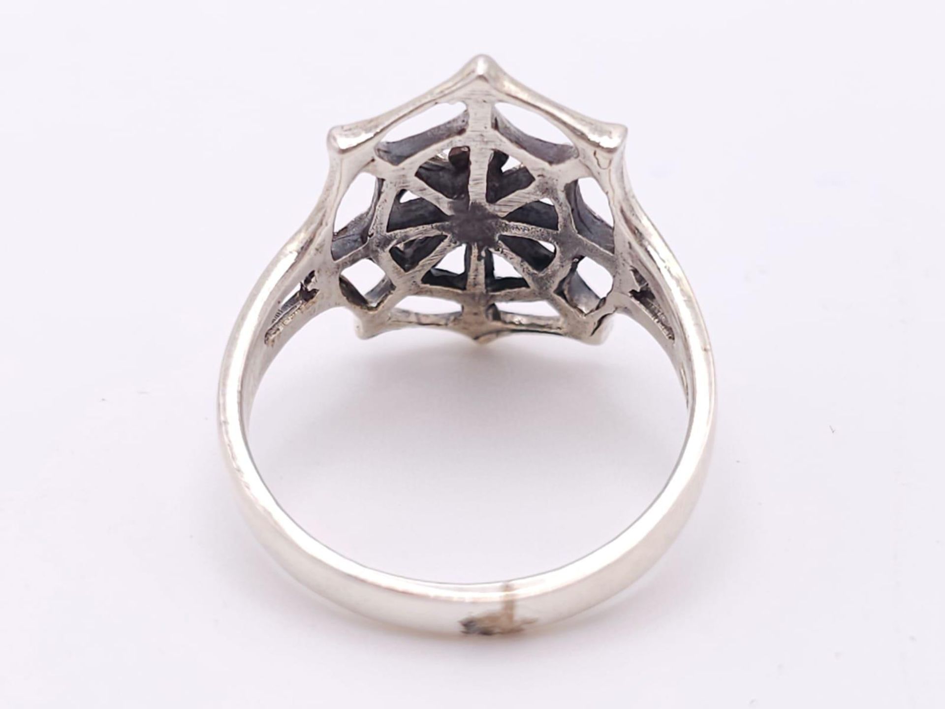 A Unique Vintage Sterling Silver Spider and Spider Web Ring Size Q. The Crown Measures 2cm Long - Image 7 of 9