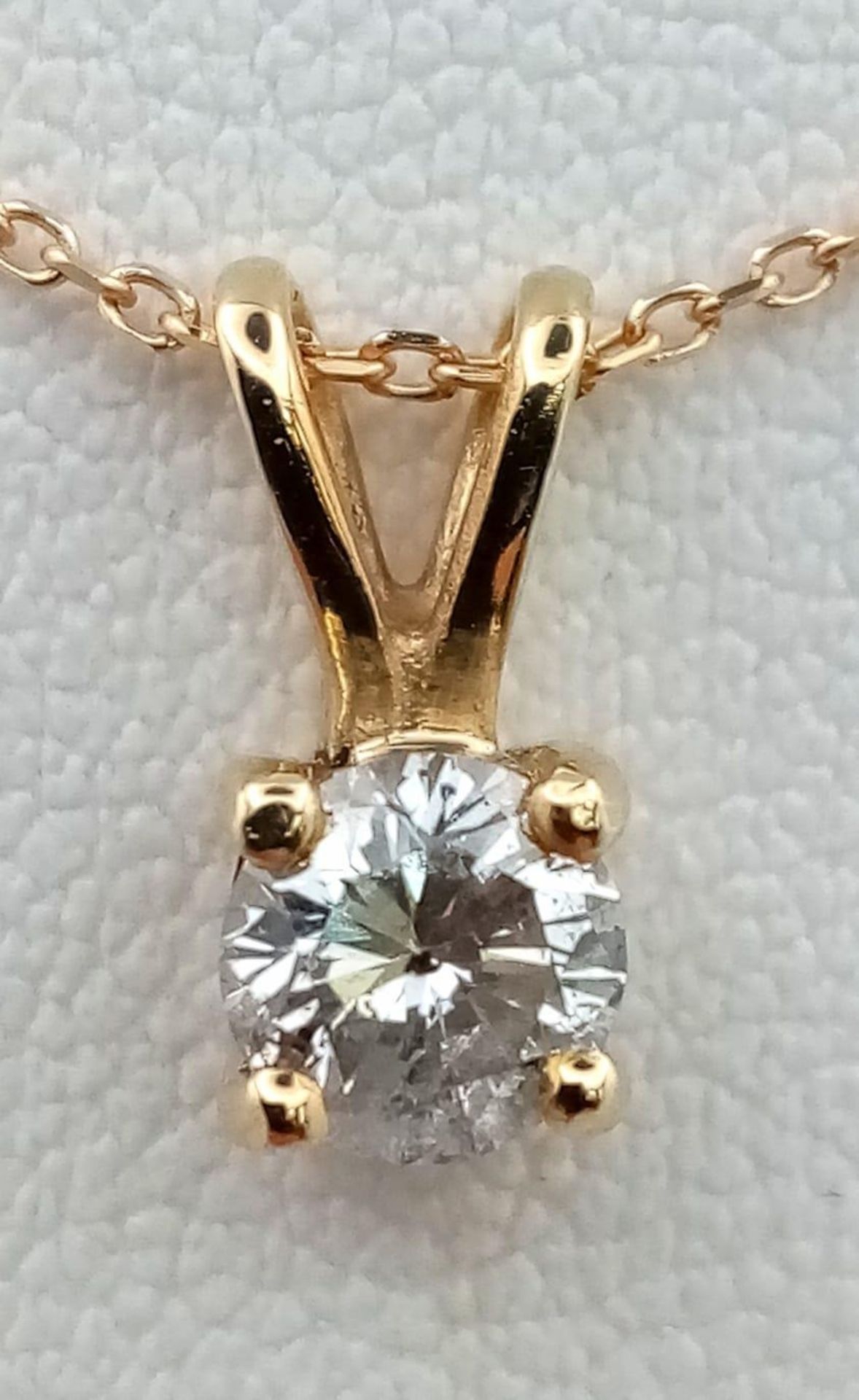 An 18K Yellow Gold 0.35ct Brilliant Round Cut Diamond Pendant on an 18K Yellow Gold Disappearing - Image 3 of 4