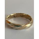 Vintage 9 carat GOLD BAND RING. Consisting White and Yellow GOLD. Full UK hallmark. Large finger