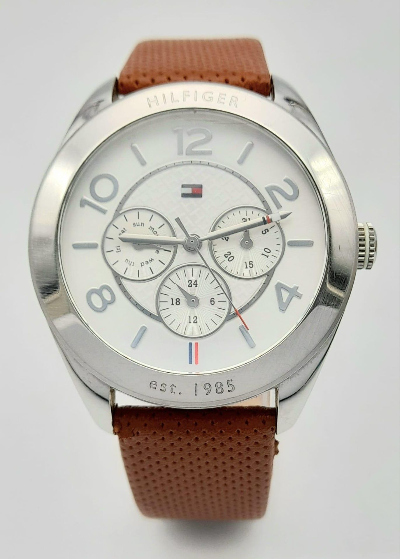 A Vintage Collectible Men’s Quartz Watch by Tommy Hilfiger. 40mm Case. New Battery Fitted March - Image 3 of 9