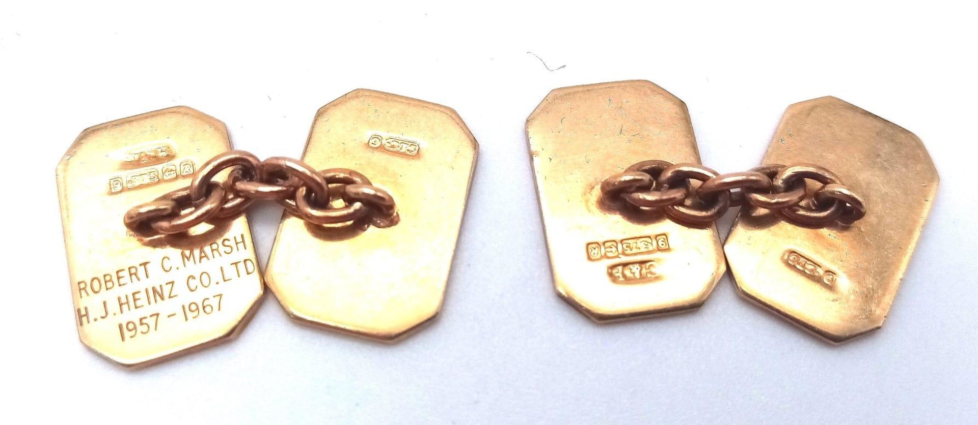 A VINTAGE PAIR OF CHAIN LINK CUFFLINKS WITH THE INITIALS "R.C.M." AND PRESENTED BY THE HEINZ COMPANY - Image 3 of 4