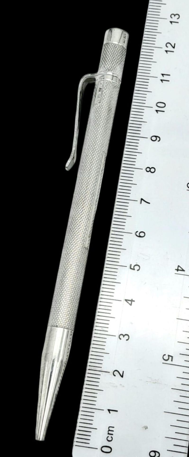 A Sterling Silver Cased Mechanical Pencil. 12cm. Birmingham hallmarks. 22g total weight. - Bild 3 aus 7