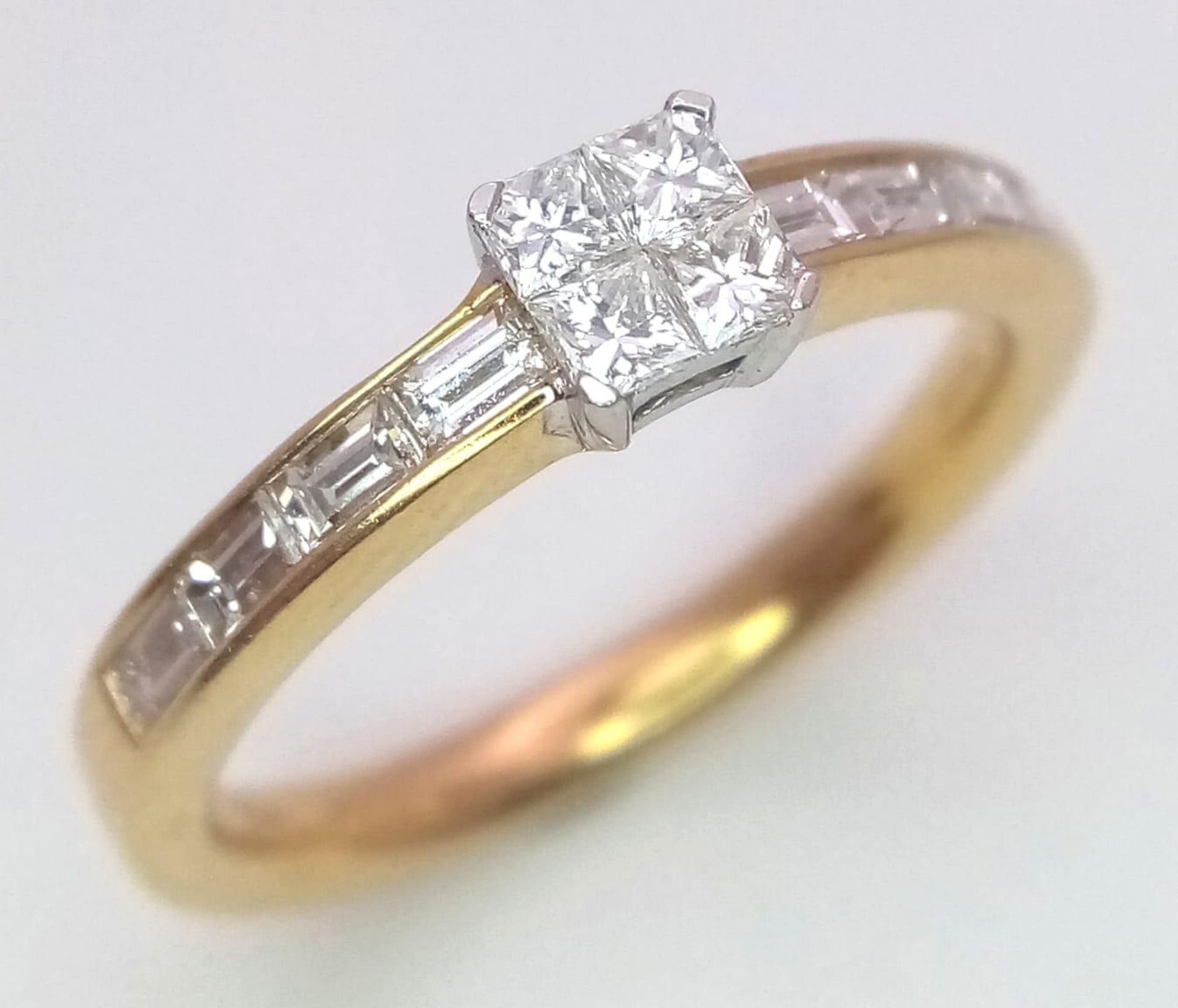A 18K YELLOW GOLD DIAMOND RING, APPROX 0.65CT DIAMONDS, WEIGHT 3.6G SIZE N - Bild 3 aus 7