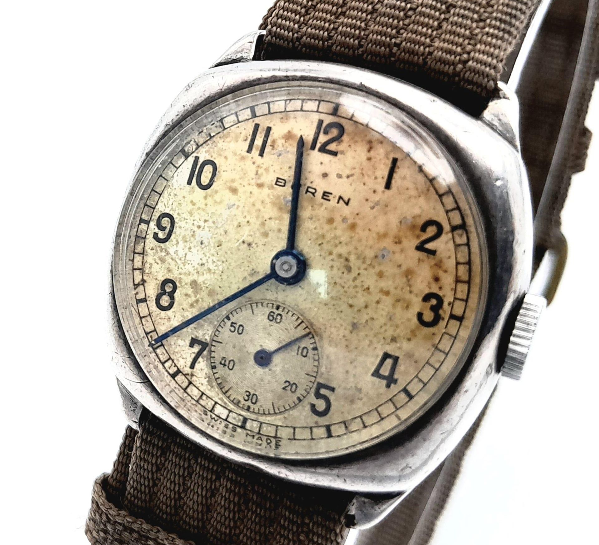 A Vintage Buren (1940s) Mechanical Gents Watch. Textile strap. Stainless steel case - 30mm. Patinaed - Image 2 of 5