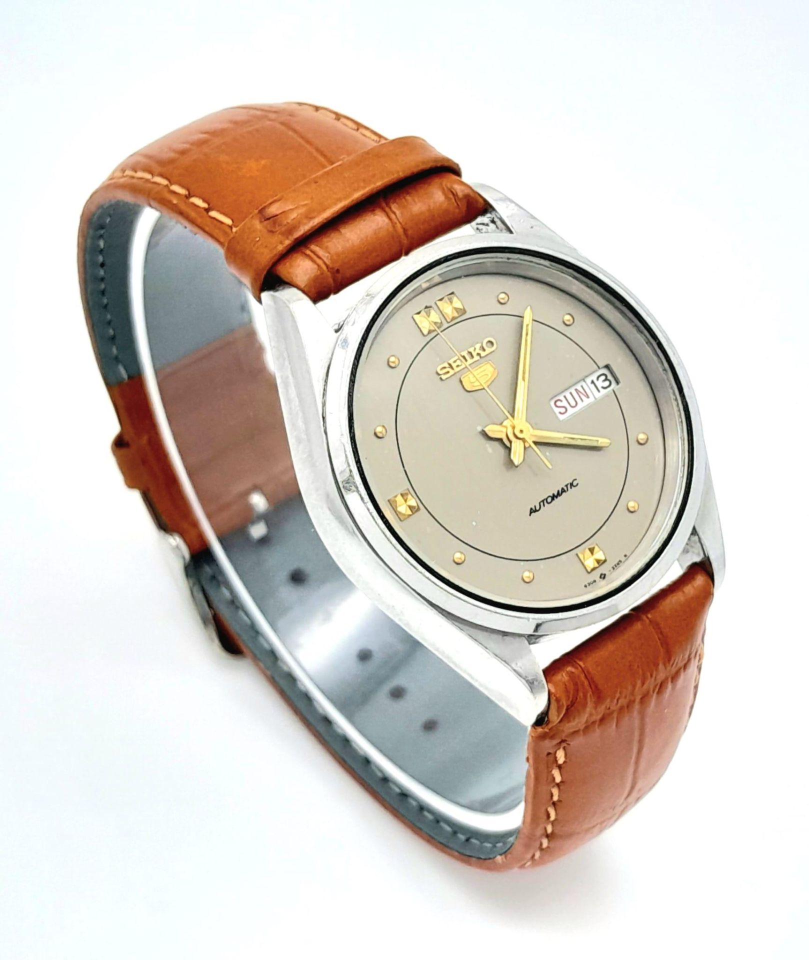 A Vintage Seiko 5 Automatic Gents Watch. Brown leather strap. Stainless steel case - 36mm. Dark grey - Bild 5 aus 11