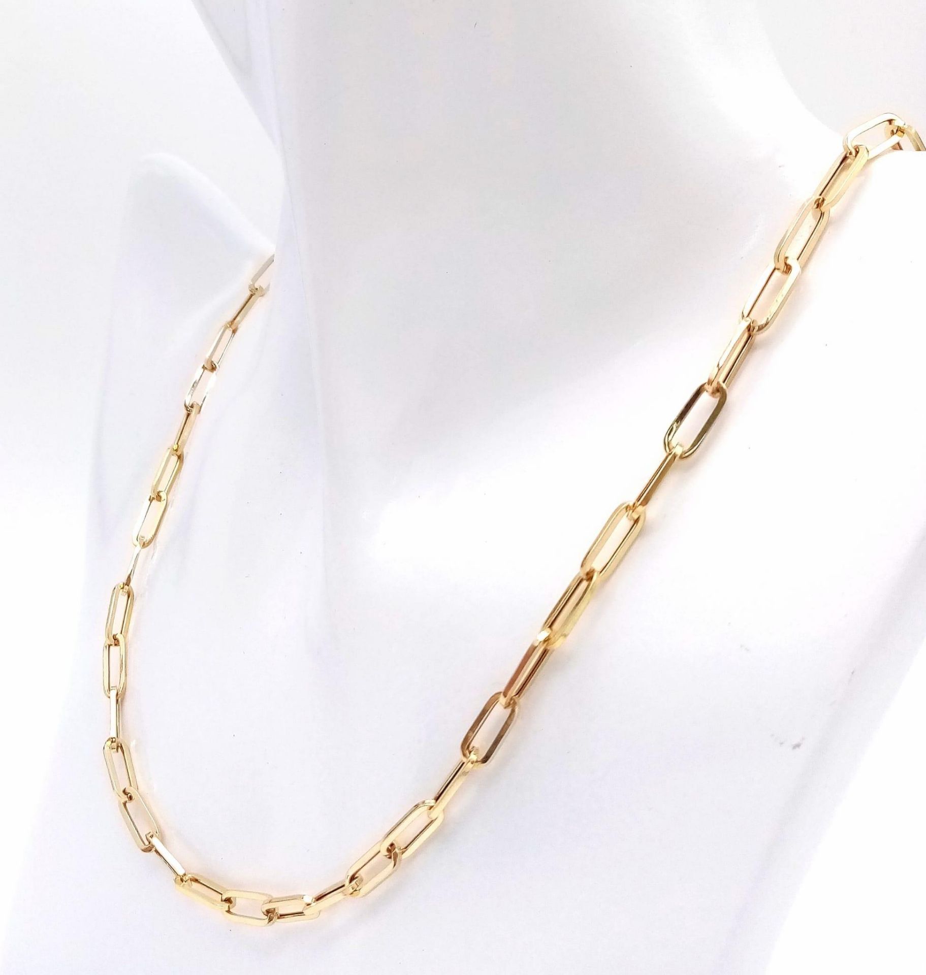 An 18K Yellow Gold Elongated Link Chain. 56cm length. 5.5g weight. - Image 3 of 9