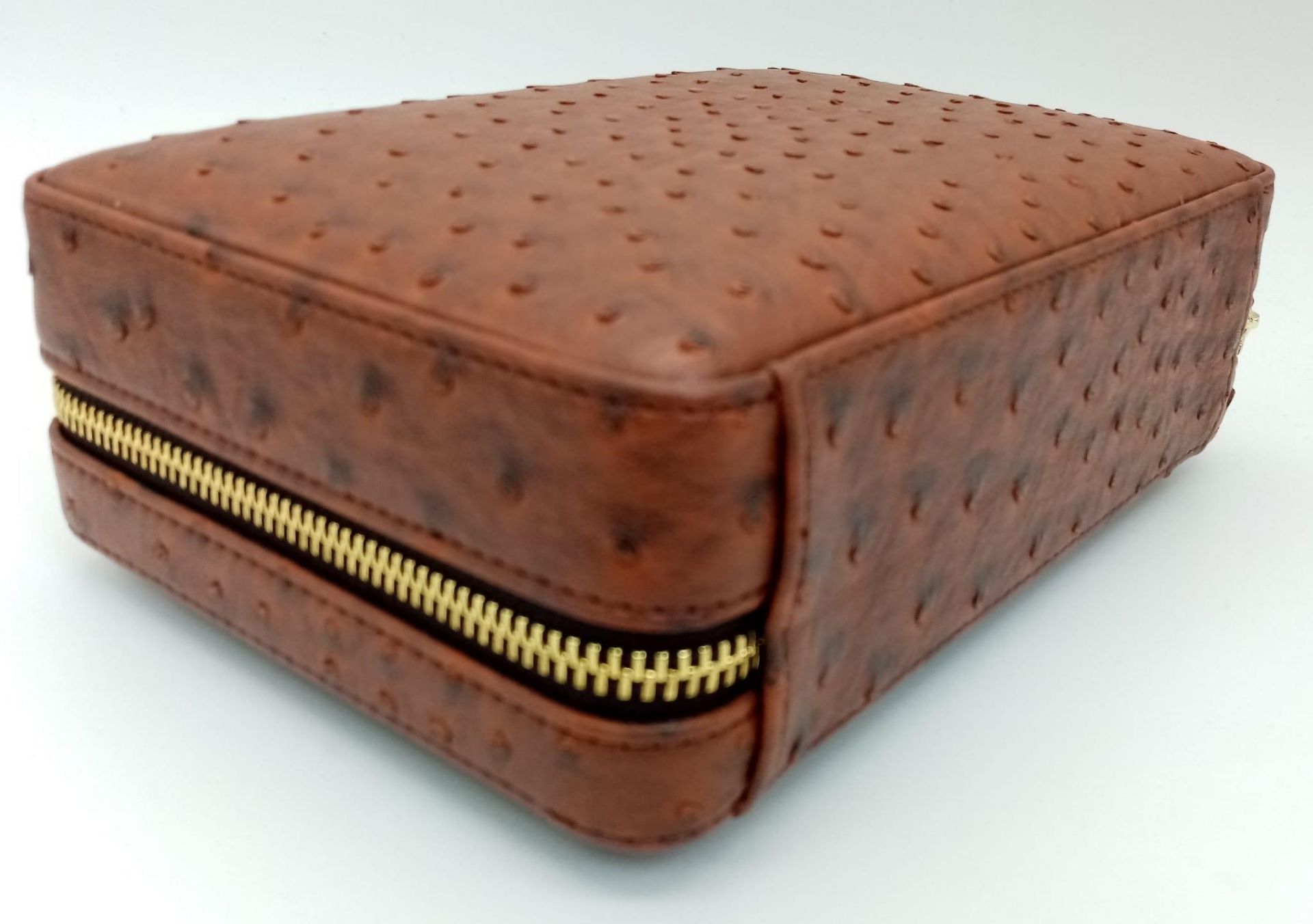 A COHIBA traveling cigar humidor oozing quality and class. Exterior ostrich leather covering the - Image 5 of 5