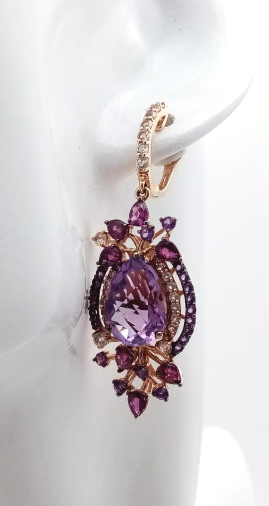 A stunning LE VIAN design, 14 K rose gold ring and earrings set with large pear shaped amethysts and - Image 4 of 11