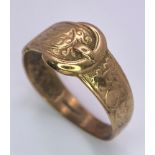 A VINTAGE 9K YELLOW GOLD BUCKLE RING, WEIGHT 3G SIZE S