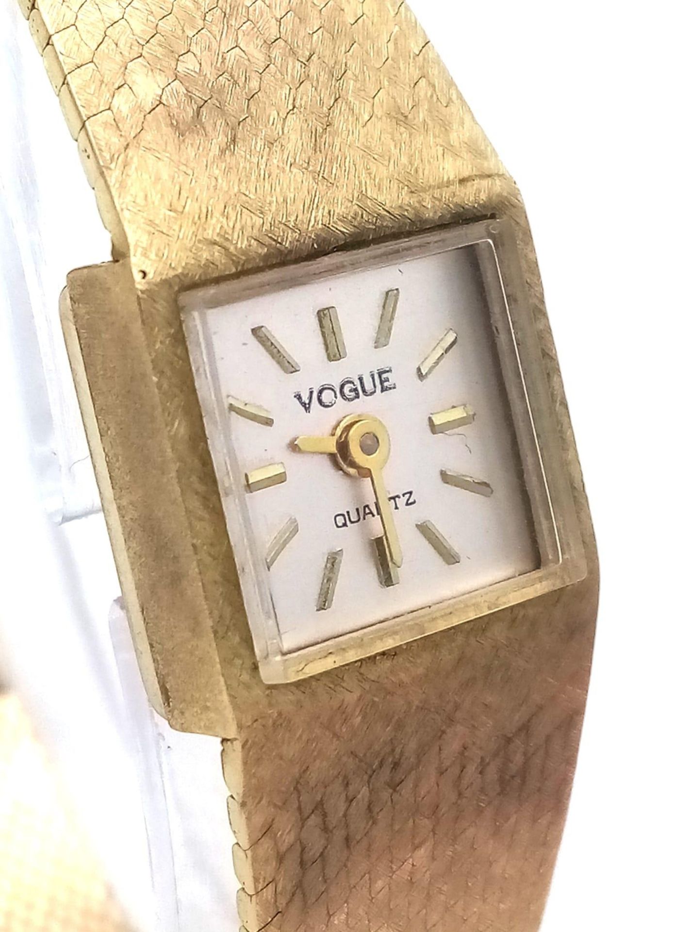 A Vogue Quartz 9K Gold Ladies Watch. 9k gold bracelet and case - 15mm width. 25.74g weight. Approx - Image 3 of 6