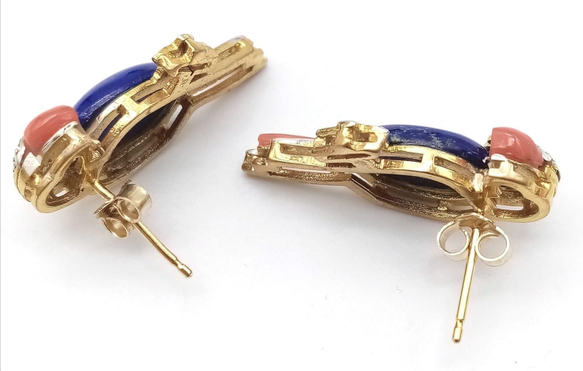 A Glorious Pair of 18K Gold, Lapis, Ruby, Coral and Diamond Parrot Earrings! There is so much - Image 3 of 6