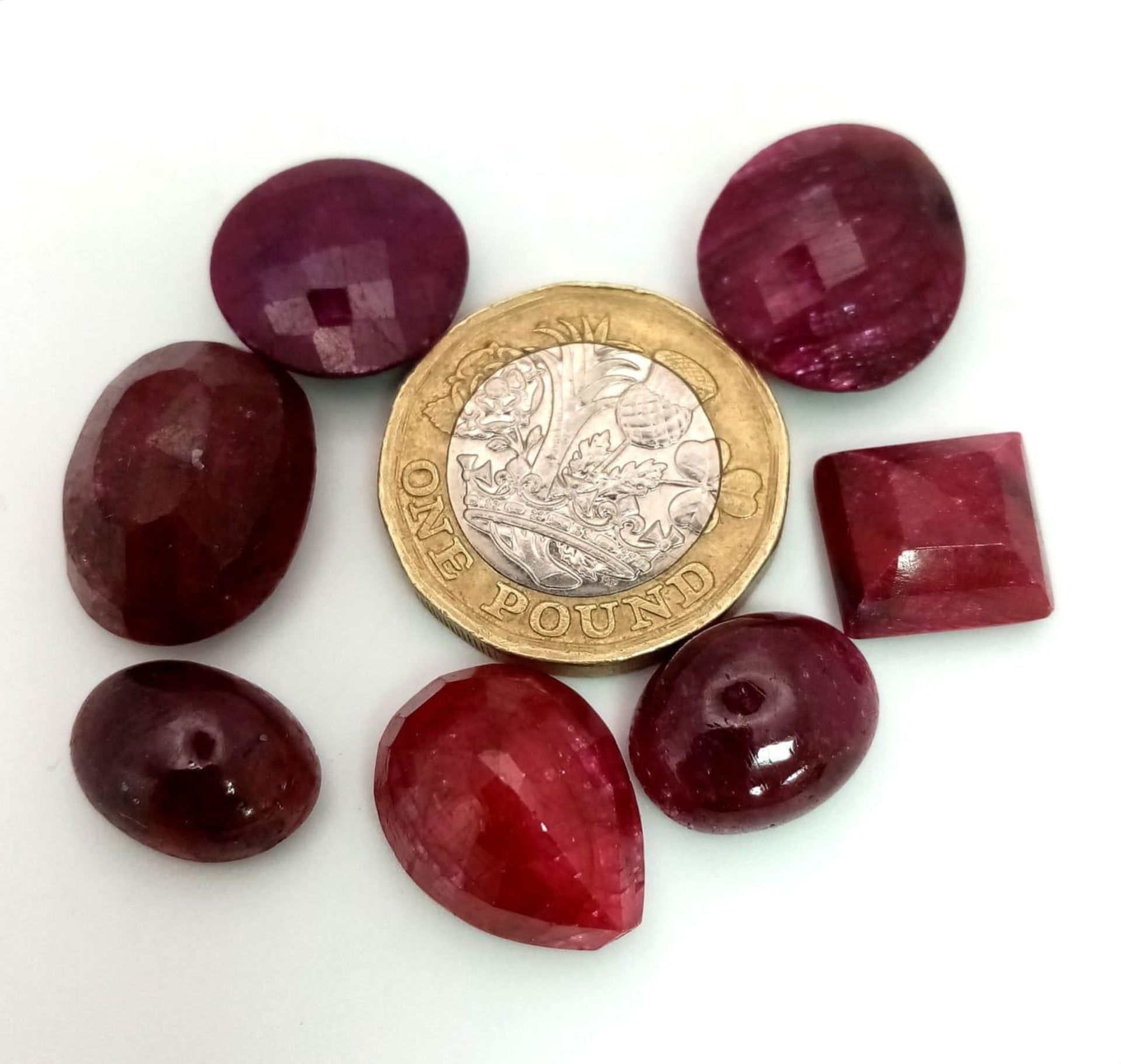 A Lot of 97.5CT Faceted & Cabochon Colour Enhanced Ruby. Mixed Shapes. GLI Certified. - Bild 3 aus 4