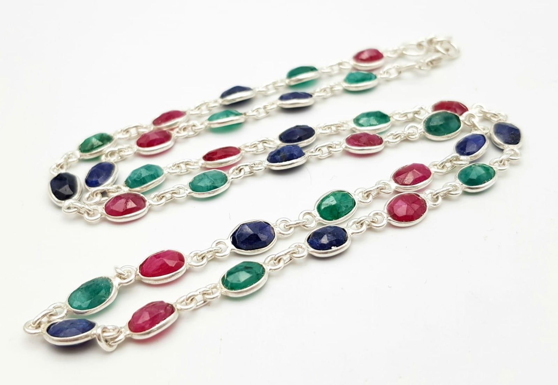 A Ruby, Emerald and Sapphire Necklace on 925 Silver. 54cm length, 0.7cm gemstones, 15.53g total - Bild 2 aus 5