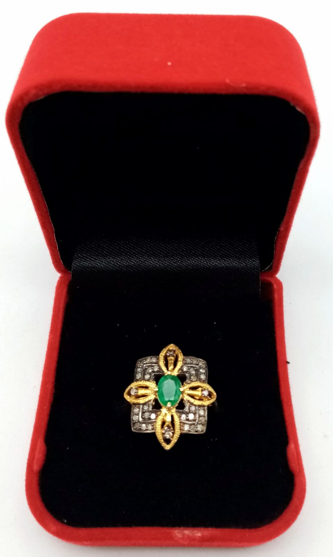 A Zambian Emerald and Diamond Ring set in Gold Plated 925 Silver. Weight - 3.80g. Emerald- 0.40ct. - Bild 5 aus 5