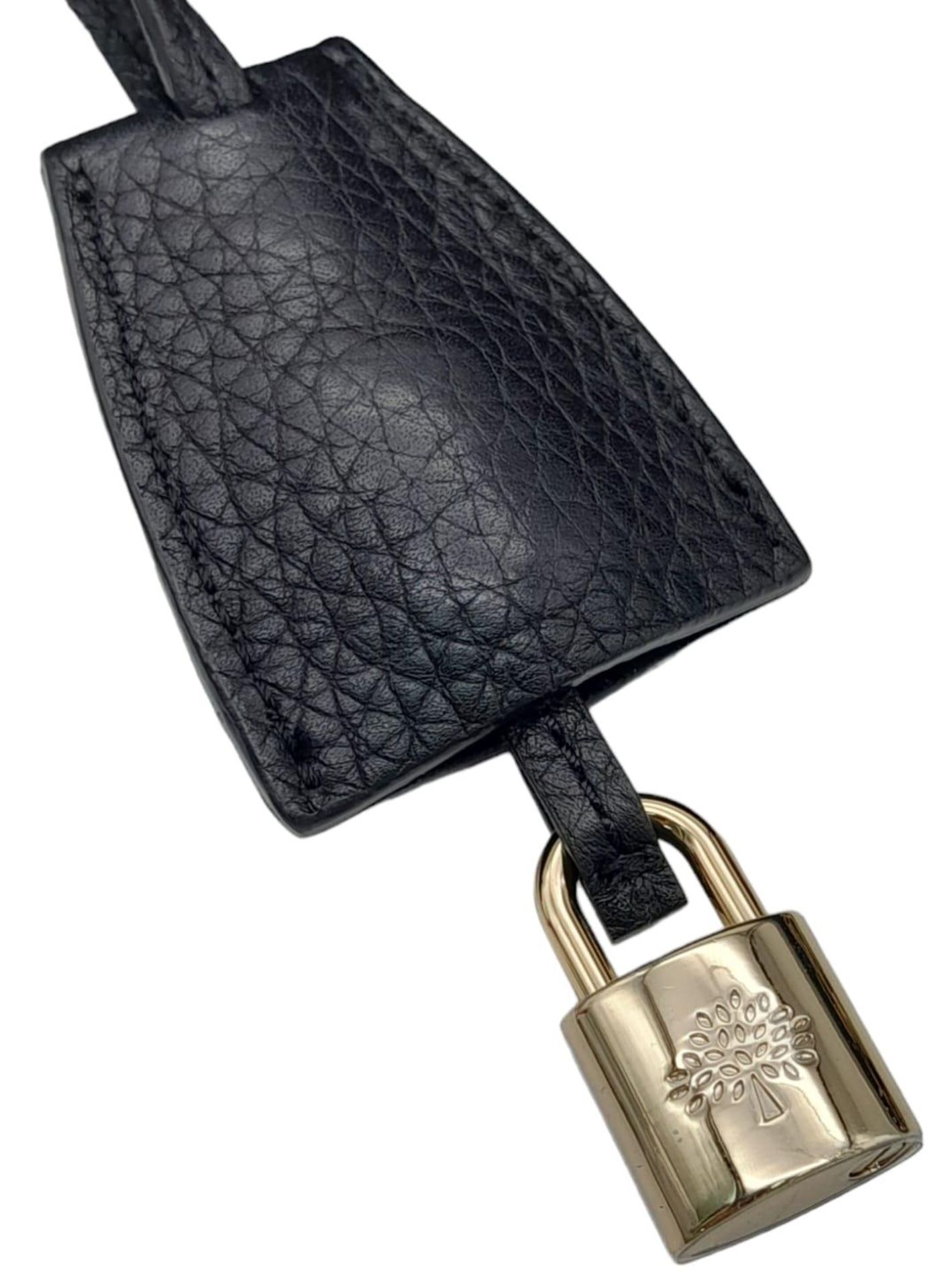 A Black Mulberry Lily Bag. With a Classic Grain Leather, Flap Over Design, Signature Postman Style - Image 6 of 10