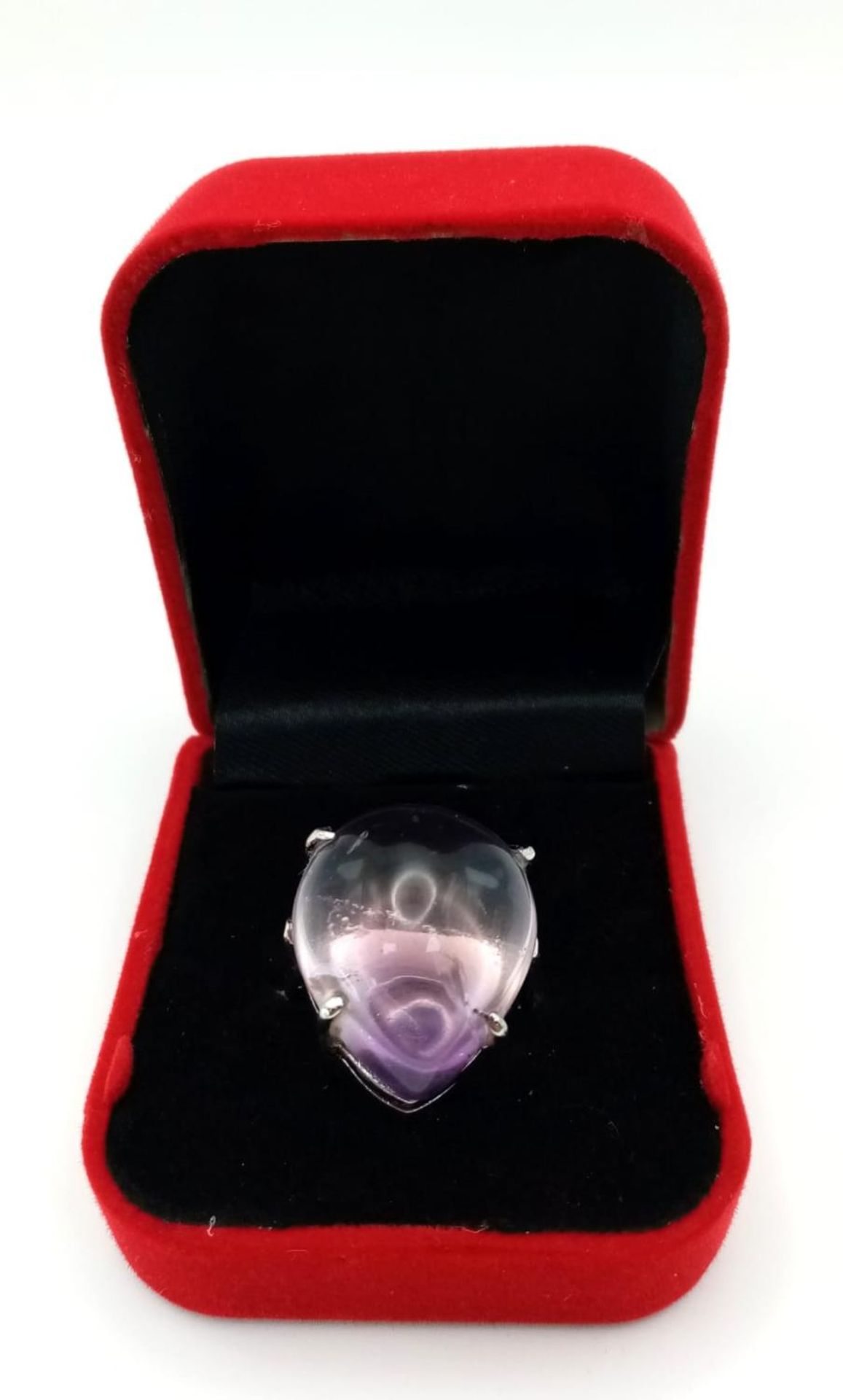 An Amethyst Cabochon 925 Silver Ring. 45ct. W-16g. Size P/Q. Comes with a presentation case. Ref: - Bild 5 aus 6