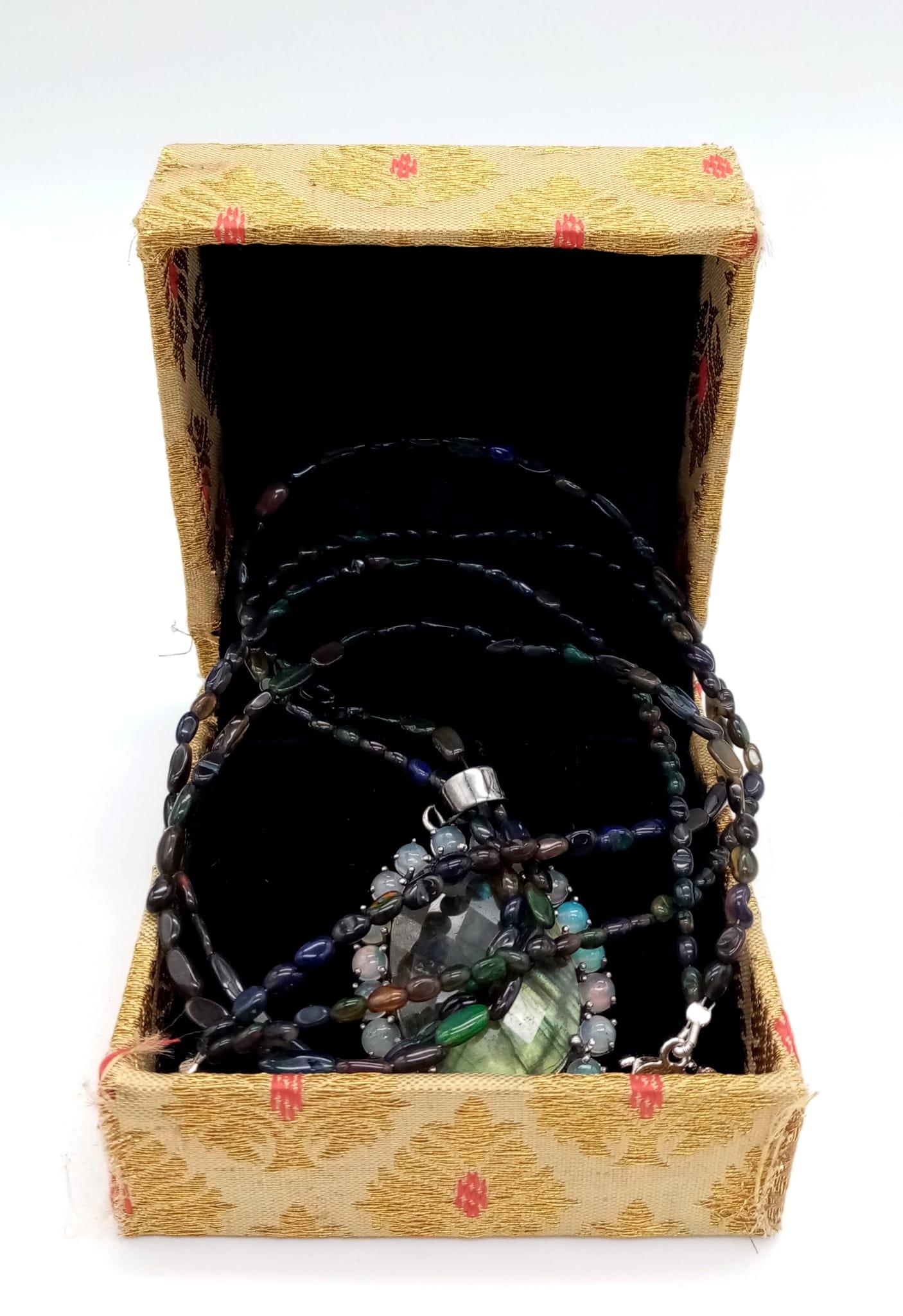 An Ethiopian Black Opal Bead Necklace with a Labradorite 925 Silver Pendant with White Fire Opal - Image 5 of 5