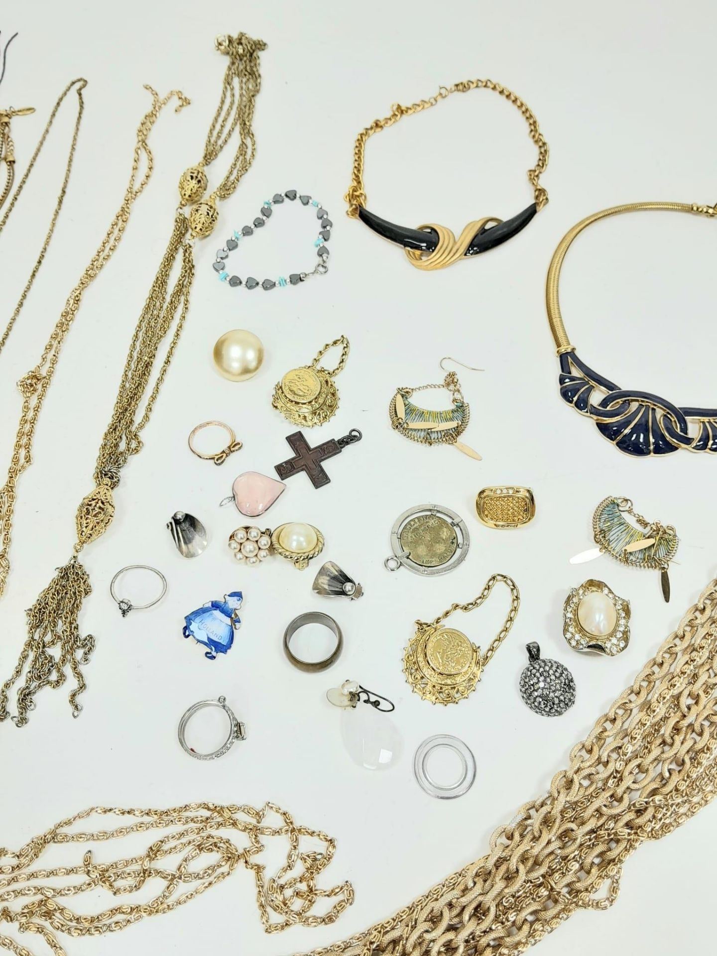 A Parcel of Quality (mostly gilded) Costume Jewellery. - Image 4 of 5