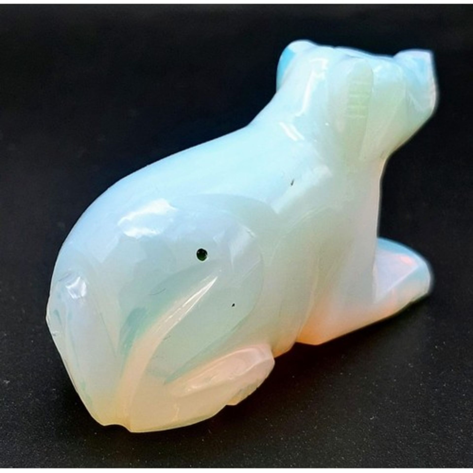 Charming Opalite Crystal Crouched Dog Figurine. 5cm x 3cm. - Bild 3 aus 3